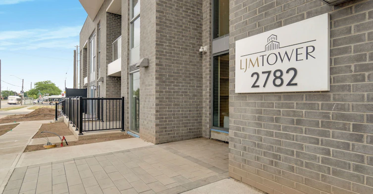 803-2782 Barton Street E, Hamilton, ON, L8E 0L3 - 6