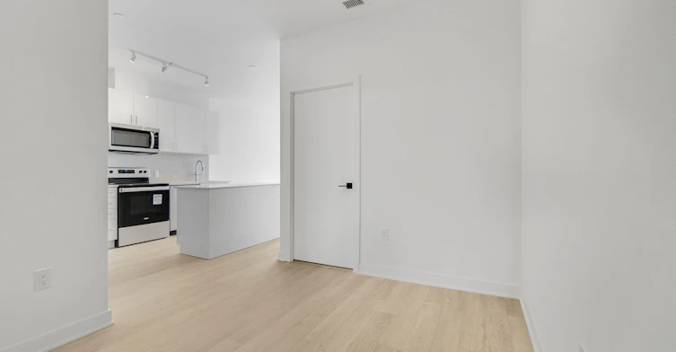 803-2782 Barton Street E, Hamilton, ON, L8E 0L3 - 23