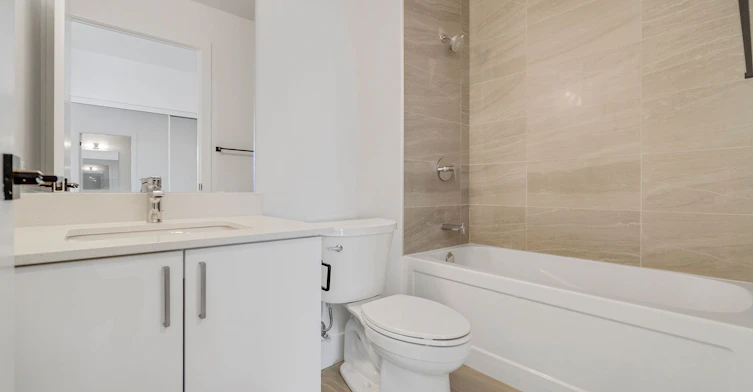 803-2782 Barton Street E, Hamilton, ON, L8E 0L3 - 25