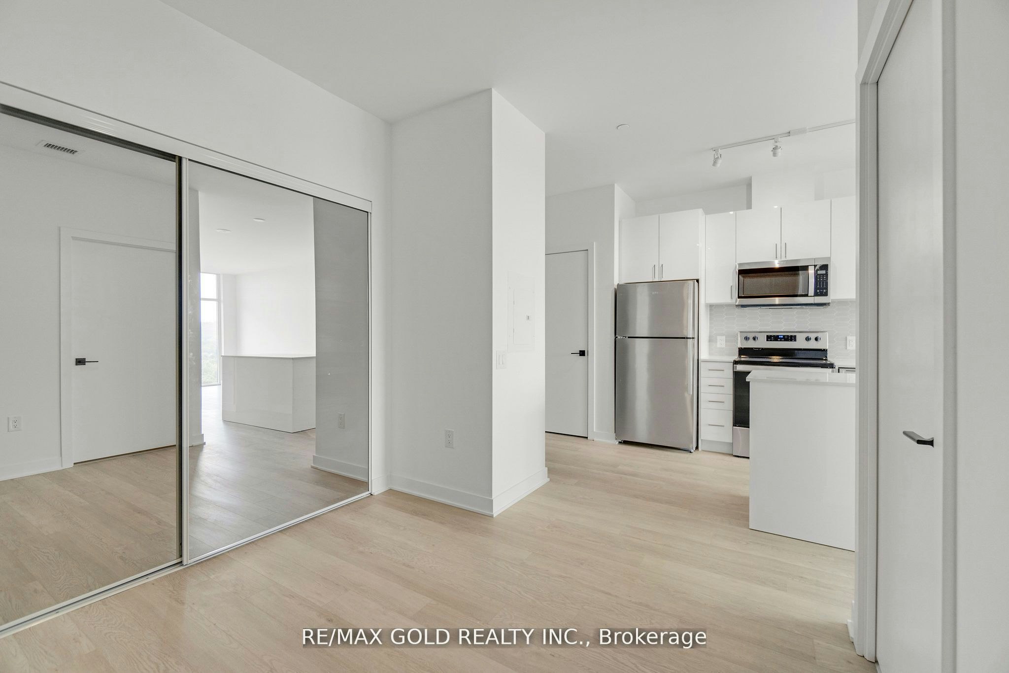 803-2782 Barton Street E, Hamilton, ON, L8E 0L3 - 24