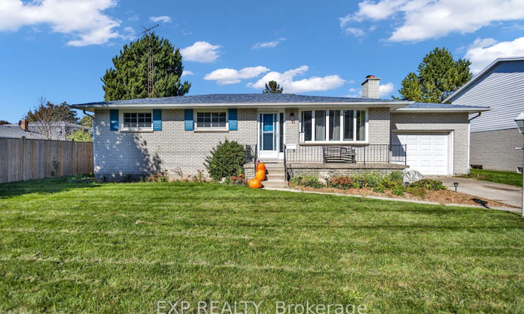 623 King Street W