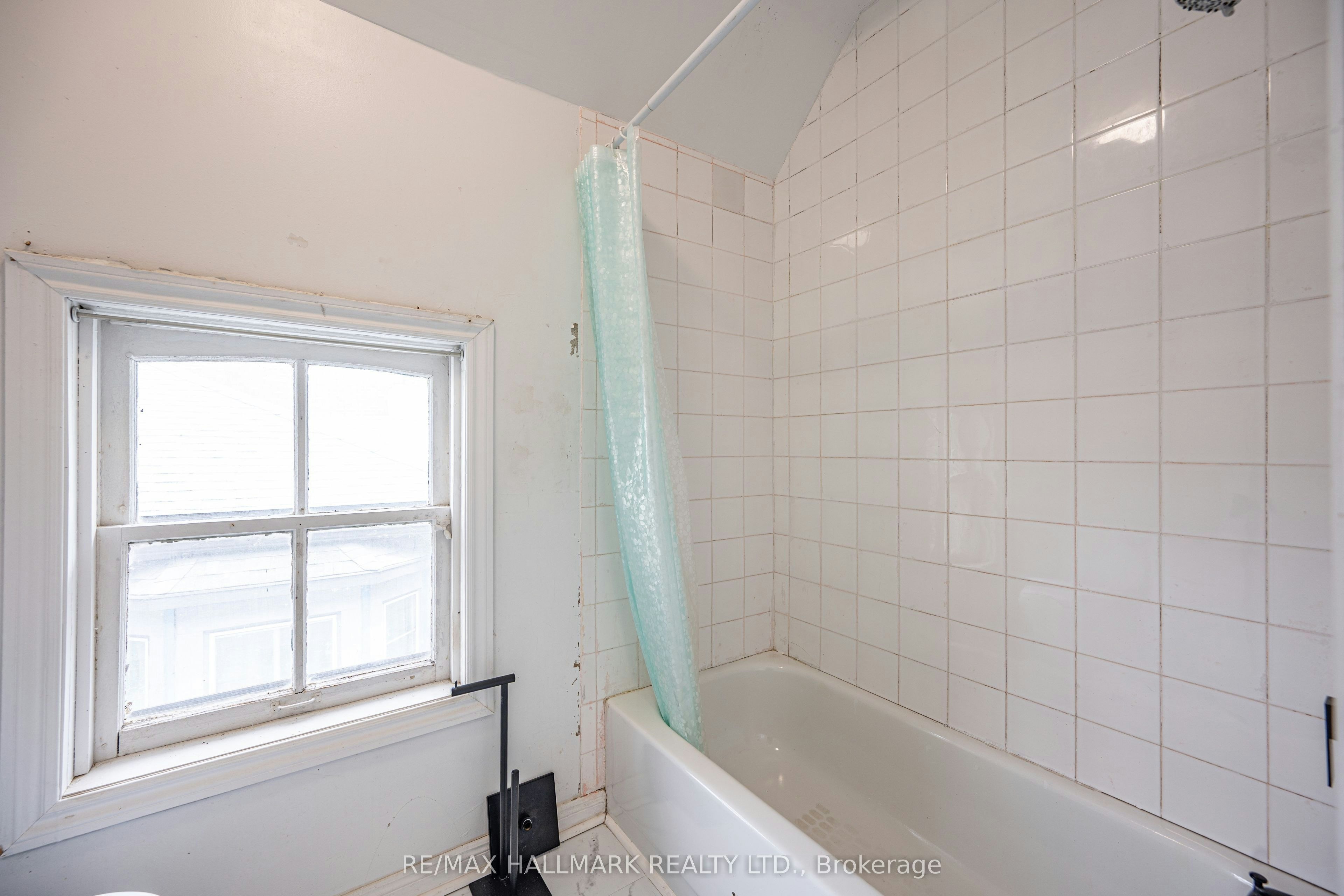 (Upper Floor)-307 Grey Street E, London, ON, N6B 1G7 - 12
