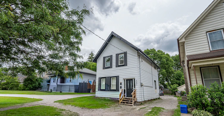 (Upper Floor)-307 Grey Street E, London, ON, N6B 1G7 - 3