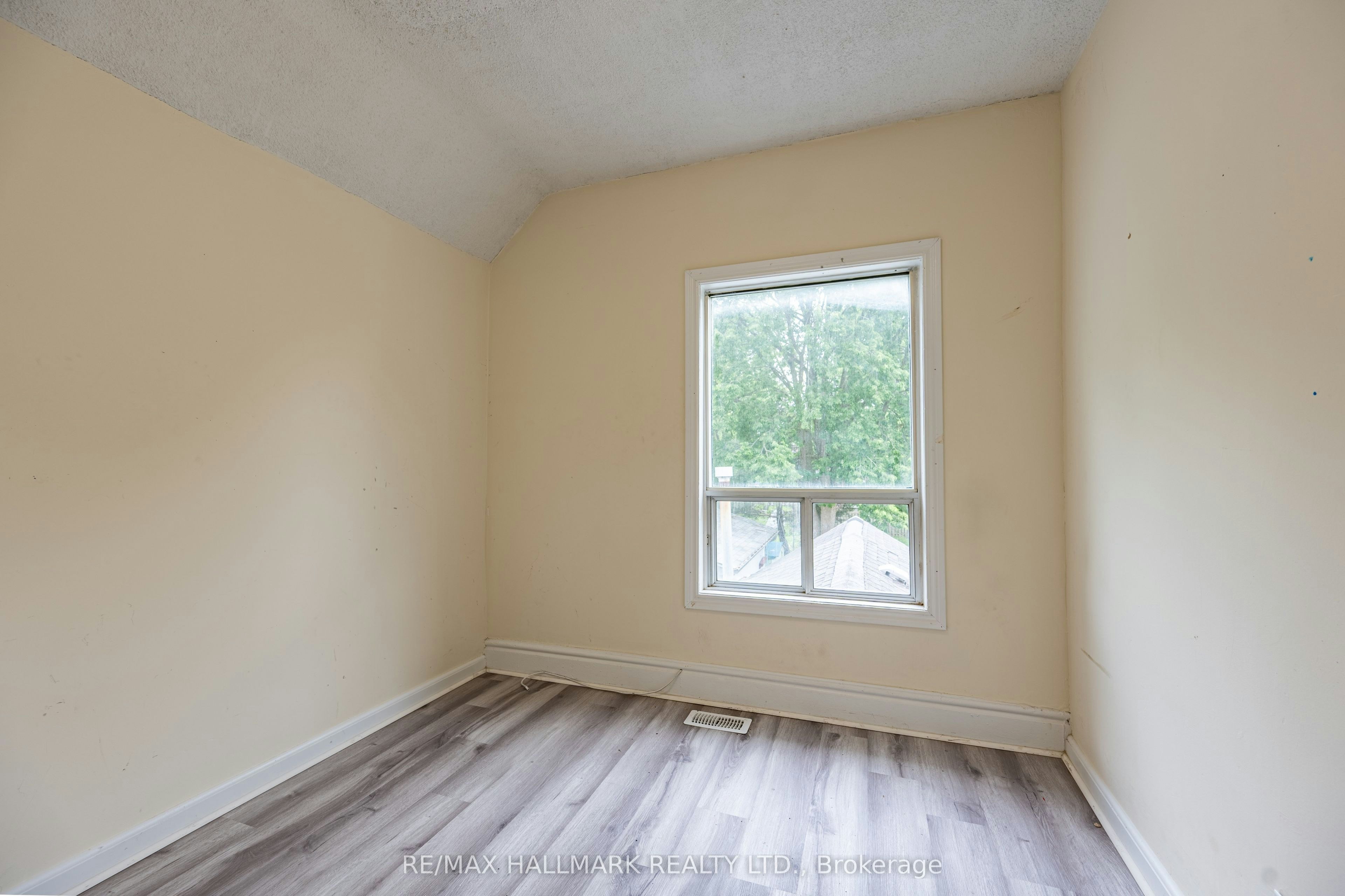 (Upper Floor)-307 Grey Street E, London, ON, N6B 1G7 - 10