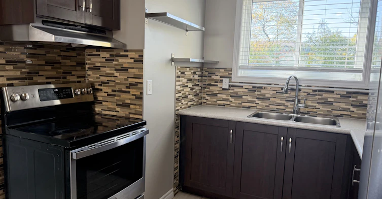 60-120 Quigley Road, Hamilton, ON, L8K 6L4 - 9