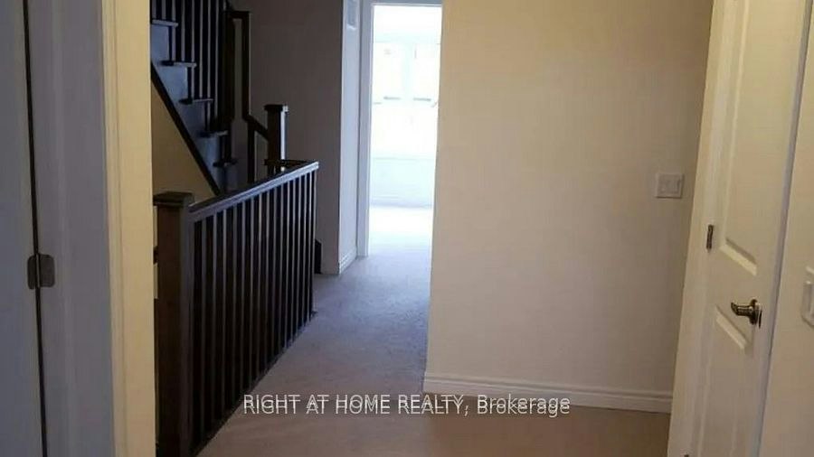 27 Bayonne Drive, Hamilton, ON, L8J 2T7 - 11