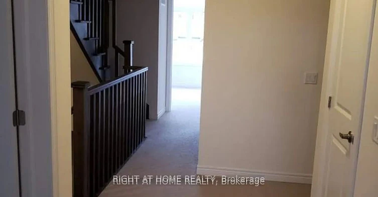 27 Bayonne Drive, Hamilton, ON, L8J 2T7 - 11