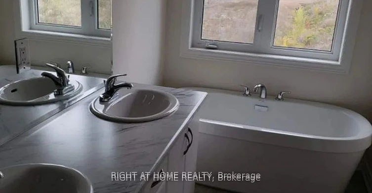 27 Bayonne Drive, Hamilton, ON, L8J 2T7 - 14