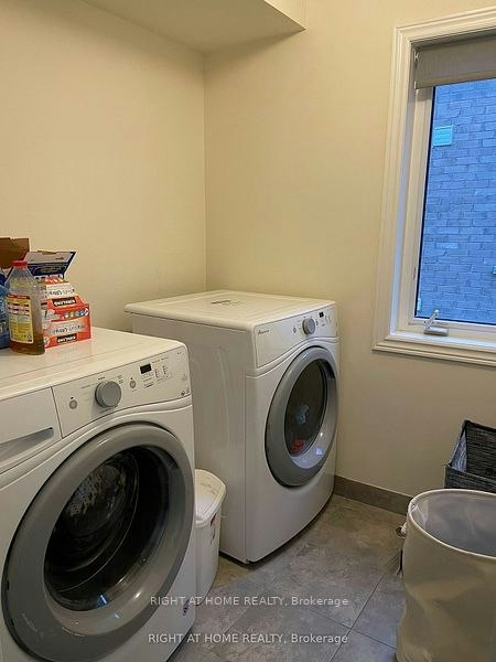 27 Bayonne Drive, Hamilton, ON, L8J 2T7 - 27