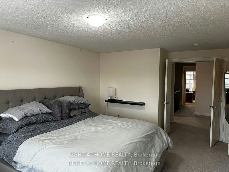 27 Bayonne Drive, Hamilton, ON, L8J 2T7 - 24