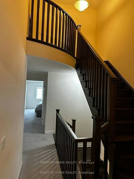 27 Bayonne Drive, Hamilton, ON, L8J 2T7 - 26