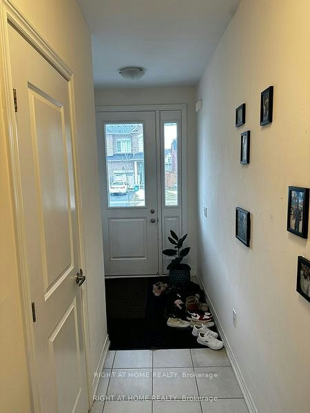 27 Bayonne Drive, Hamilton, ON, L8J 2T7 - 2