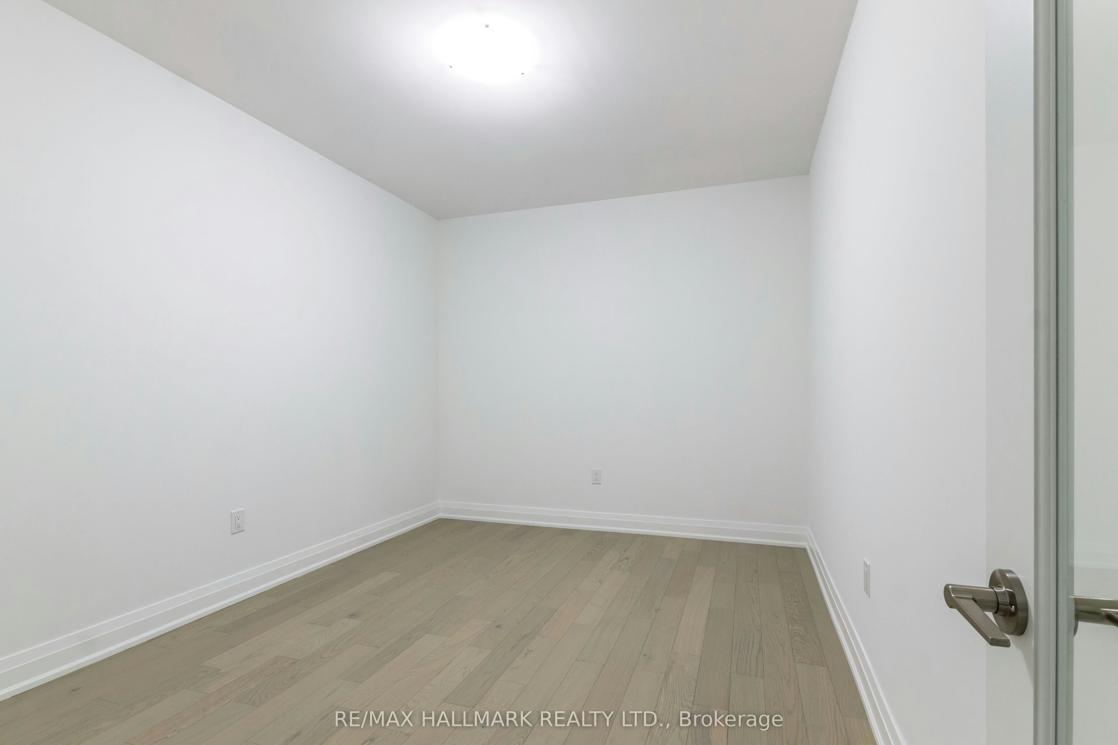 701-71 Wyndham Street S, Guelph, ON, N1E 5R3 - 7