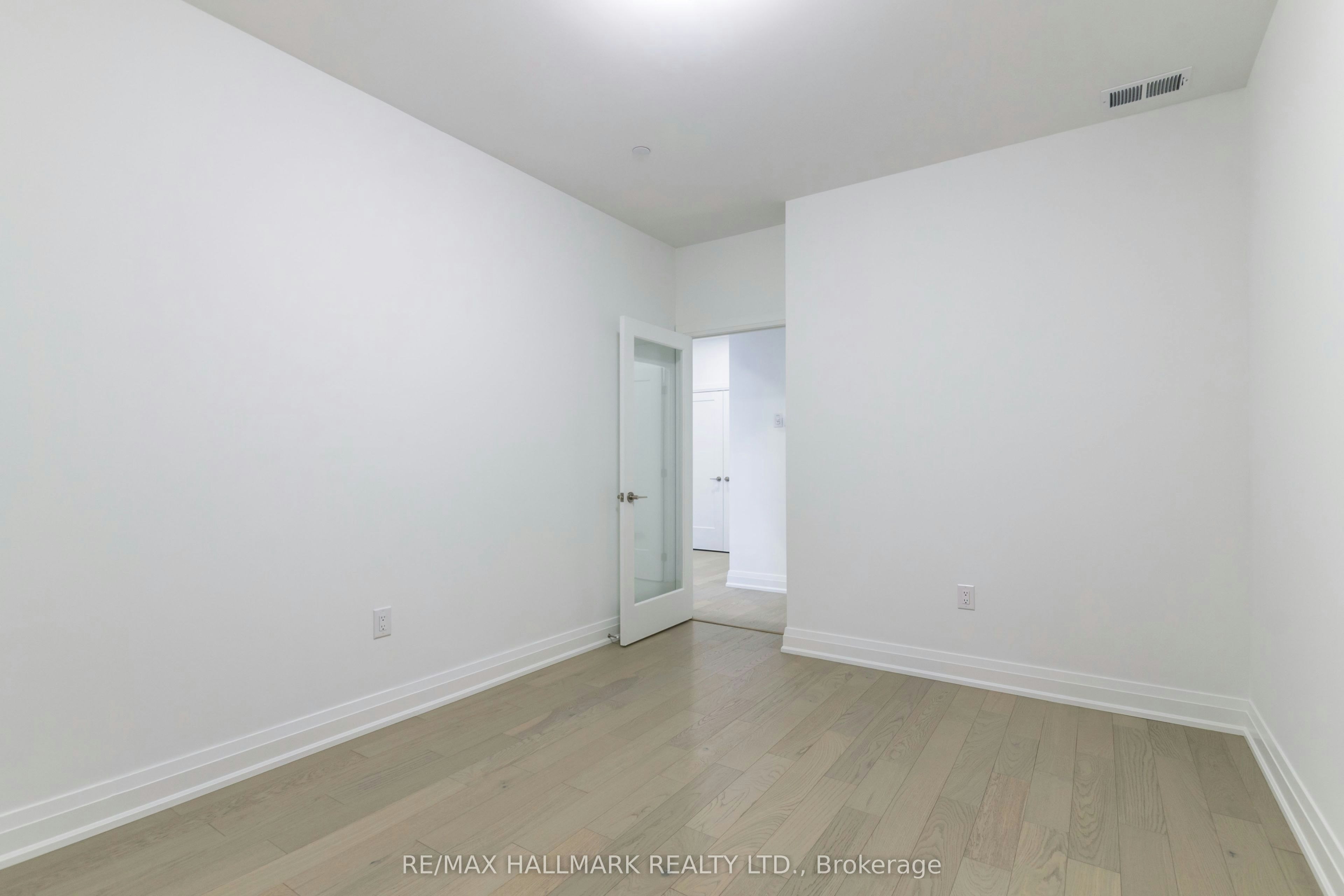 701-71 Wyndham Street S, Guelph, ON, N1E 5R3 - 8