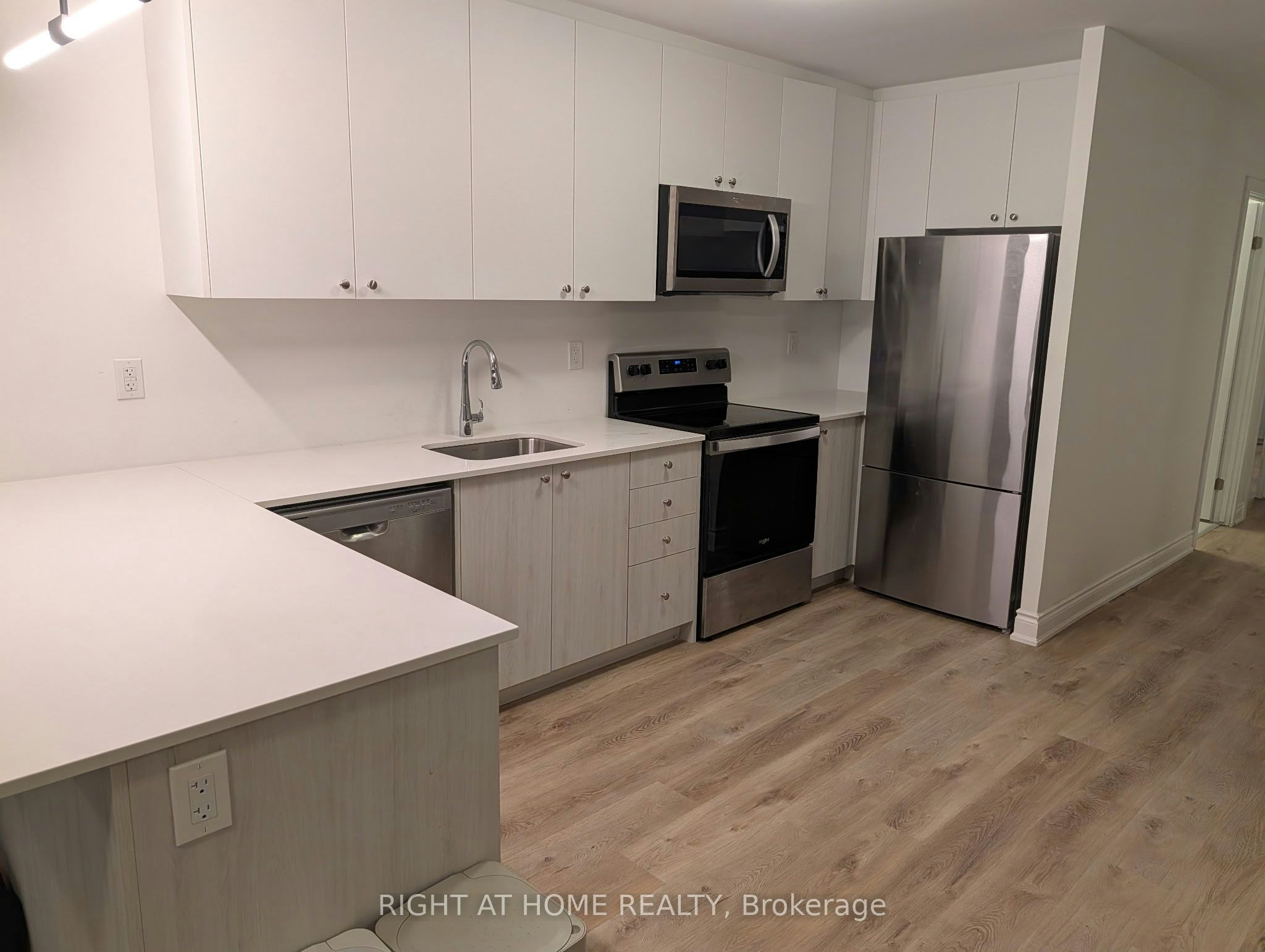 K1-40 Palace Street, Kitchener, ON, N2E 0L2 - 4