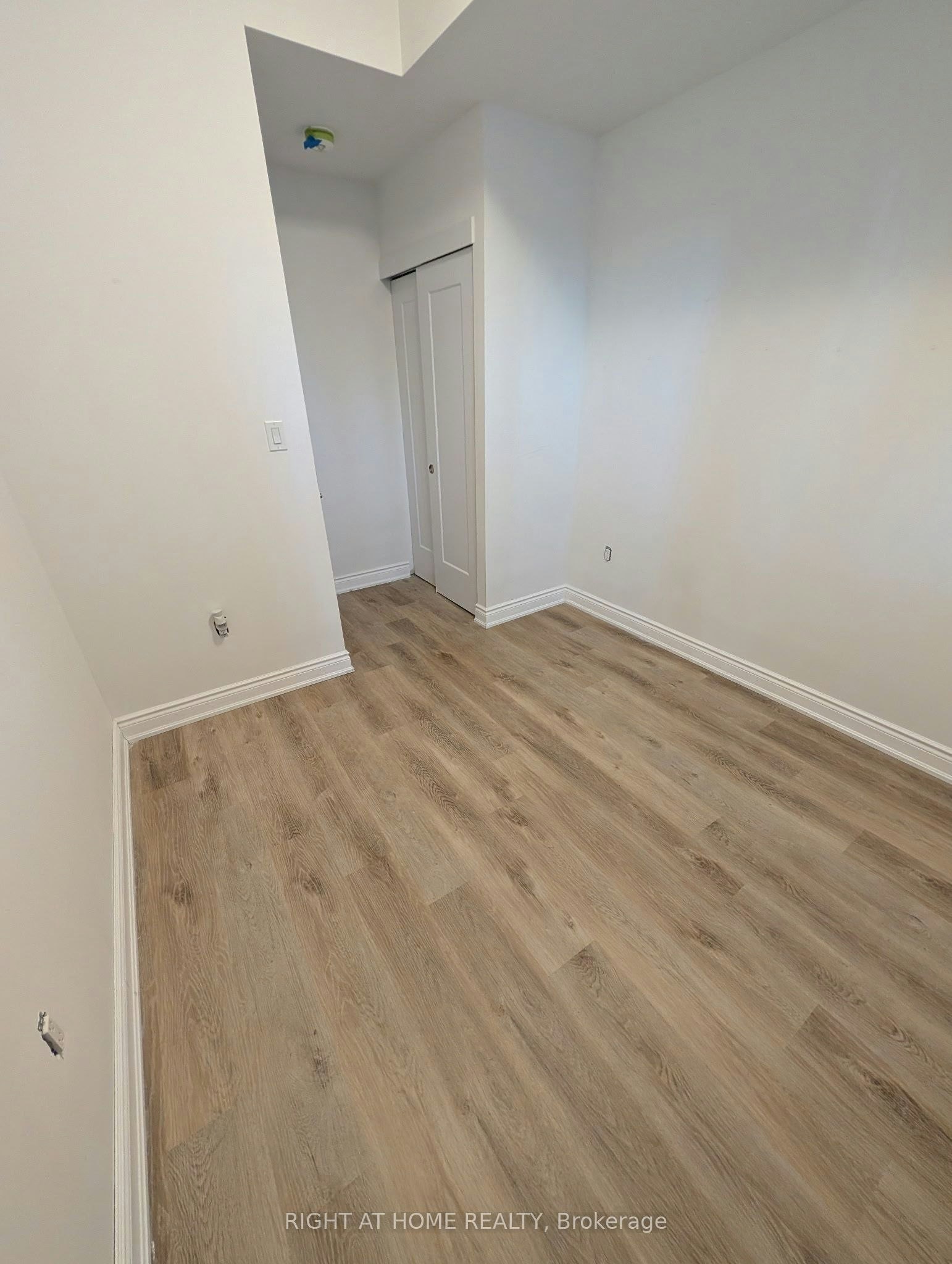 K1-40 Palace Street, Kitchener, ON, N2E 0L2 - 8