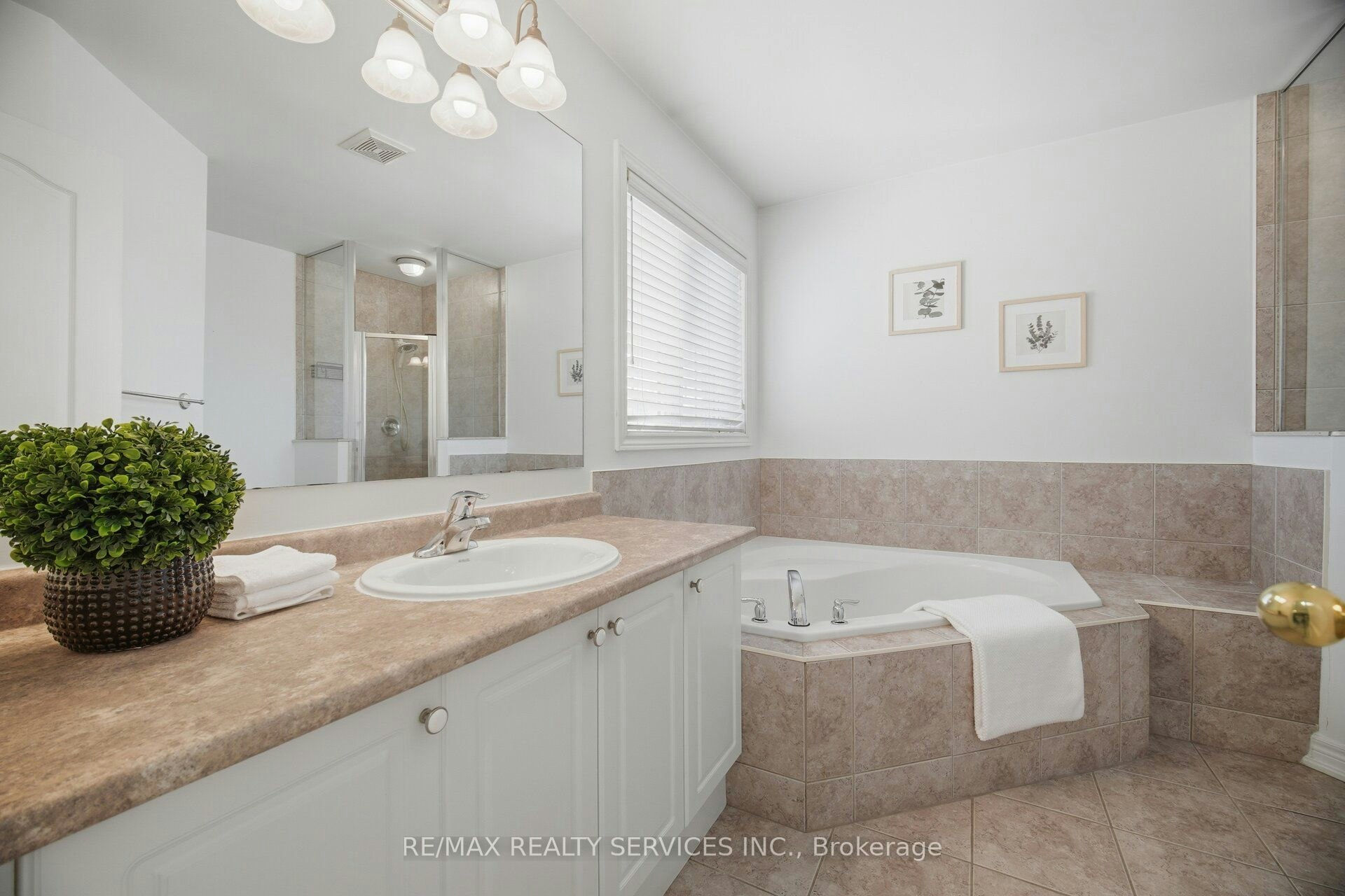 5 Westhampton Way, Hamilton, ON, L8E 6C8 - 27