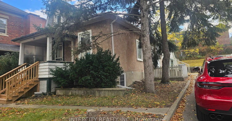 Room 2-44 Cardigan Street, Guelph, ON, N1H 3Z4
