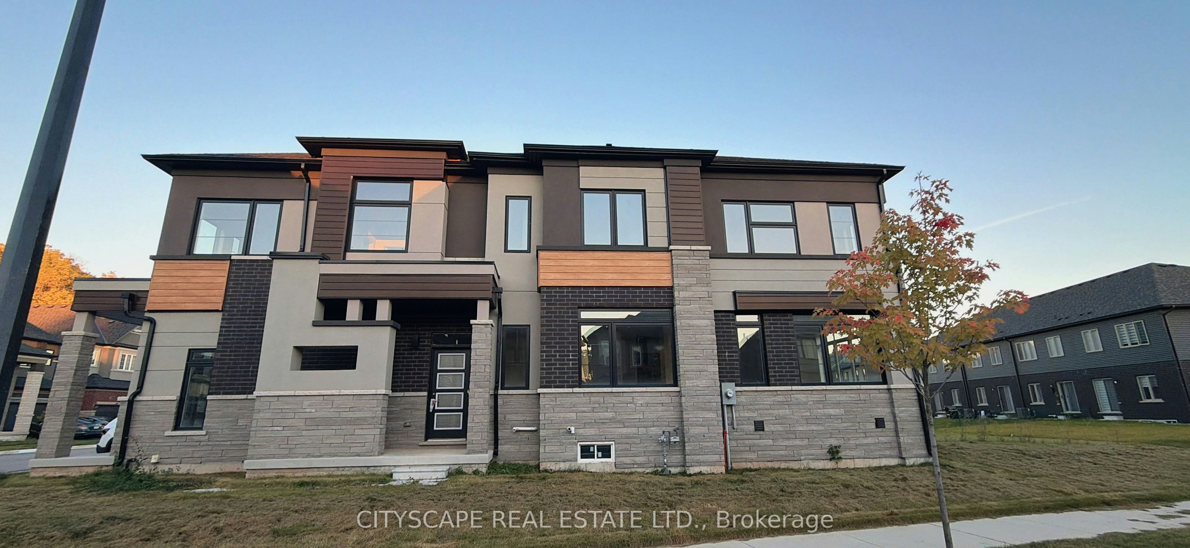 28 Mckernan Avenue, Brantford, ON, N3V 0C2