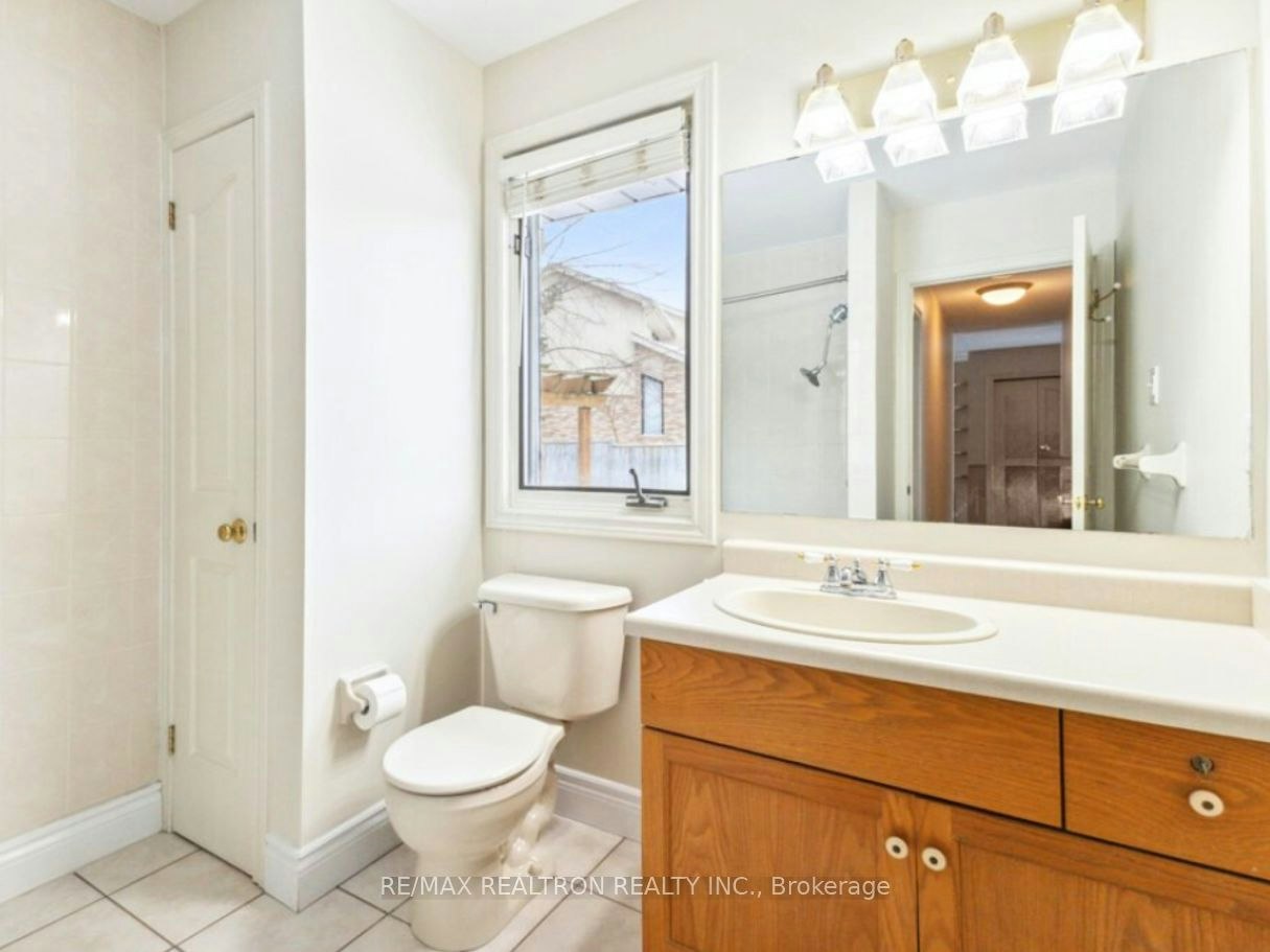 75 Sunnyside Drive, London, ON, N5X 3M4 - 9