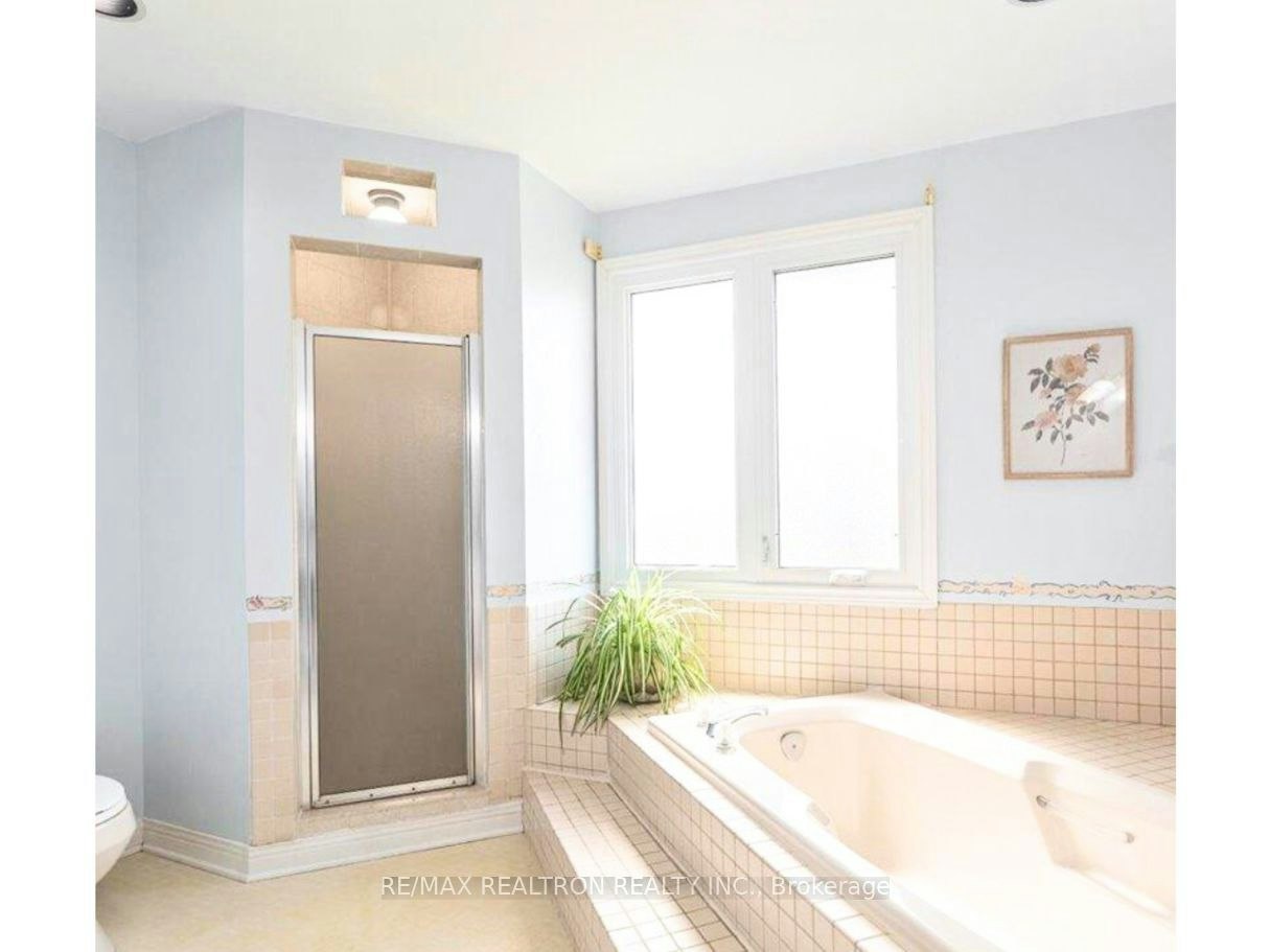 5 Lavender Way, London, ON, N5X 3J2 - 9