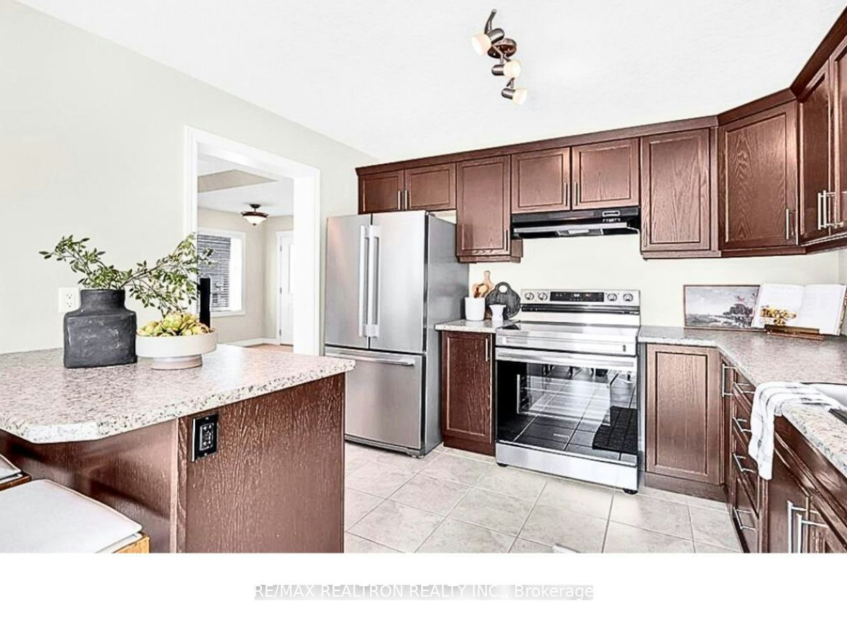 Main Floor-2062 Cherrywood Trail, London, ON, N6H 5K1 - 10