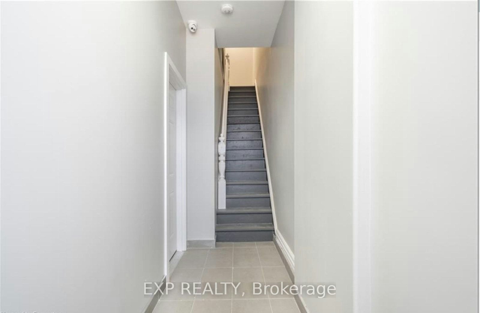 1-102 Wellington Street N, Hamilton, ON, L8R 1N3 - 2
