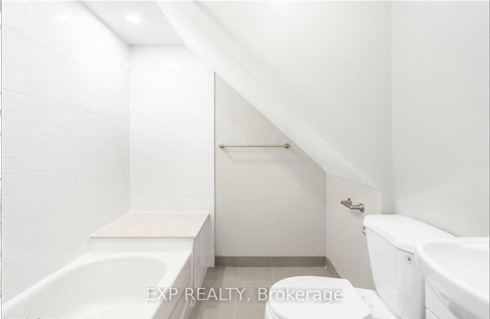 1-102 Wellington Street N, Hamilton, ON, L8R 1N3 - 15
