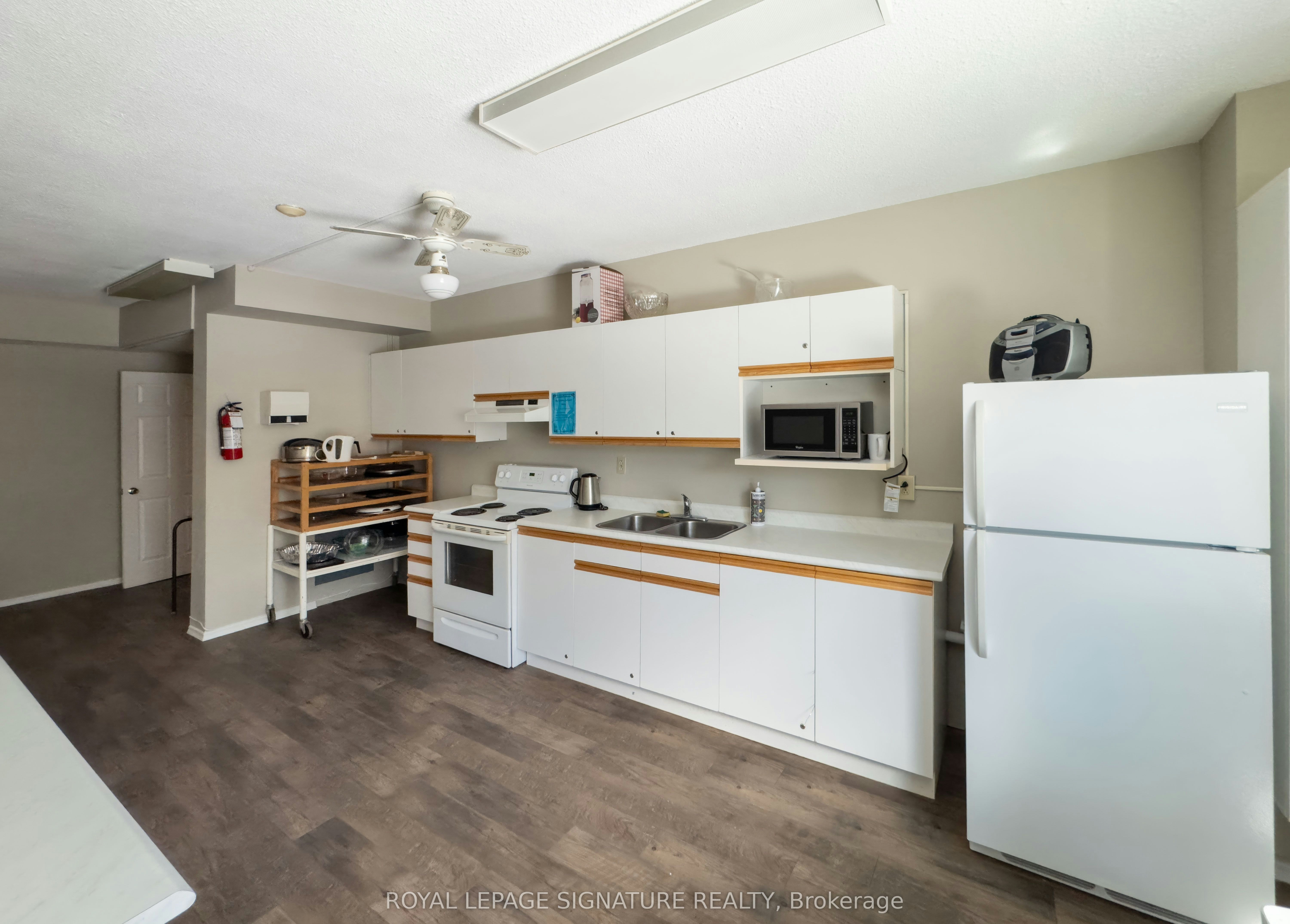 607-19 Woodlawn Road E, Guelph, ON, N1H 7B1 - 25