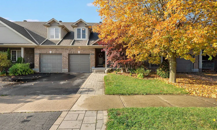 112 Mcarthur Crescent