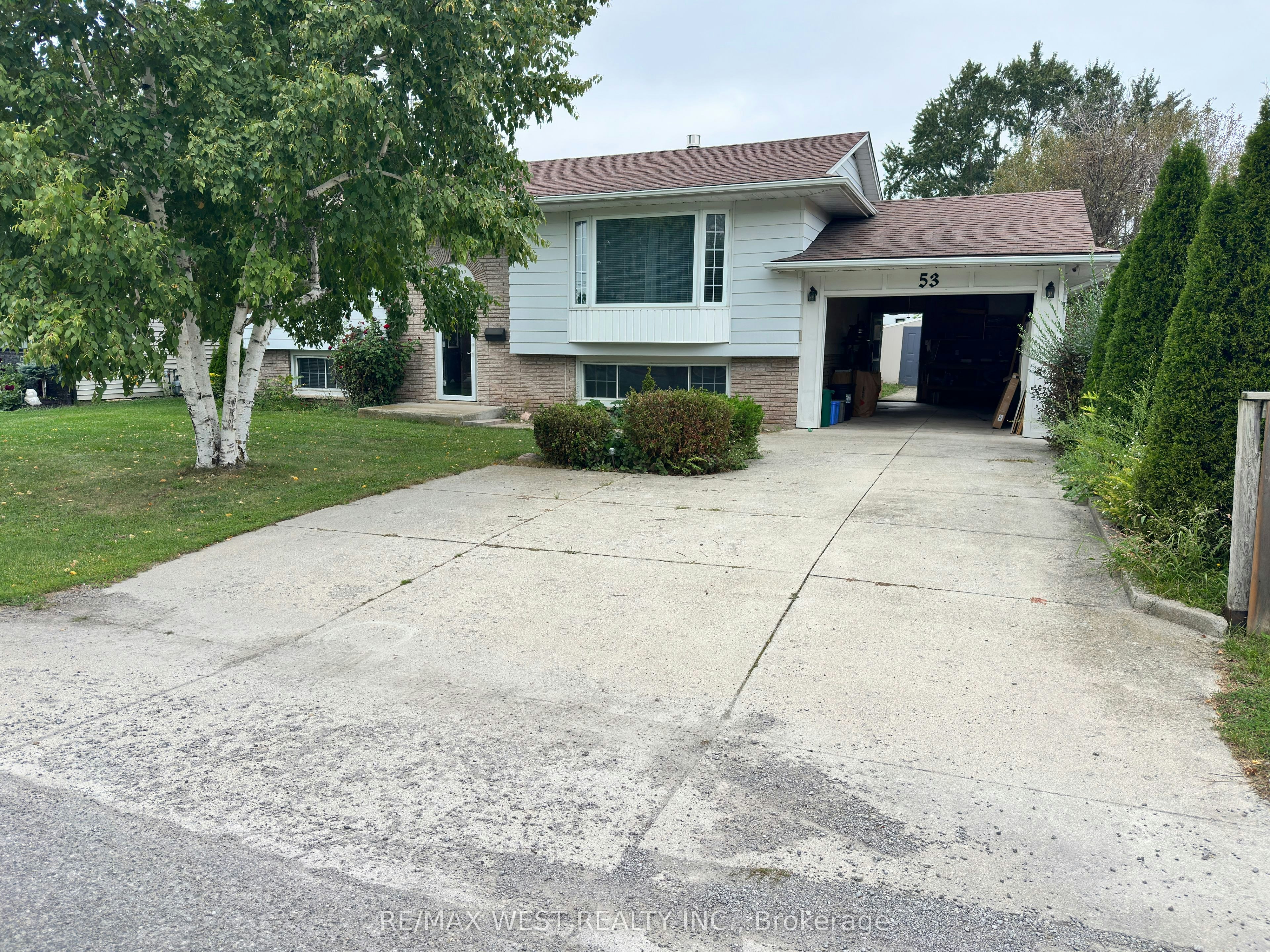 53 Bloomfield Avenue, St. Catharines, ON, L2P 1X2