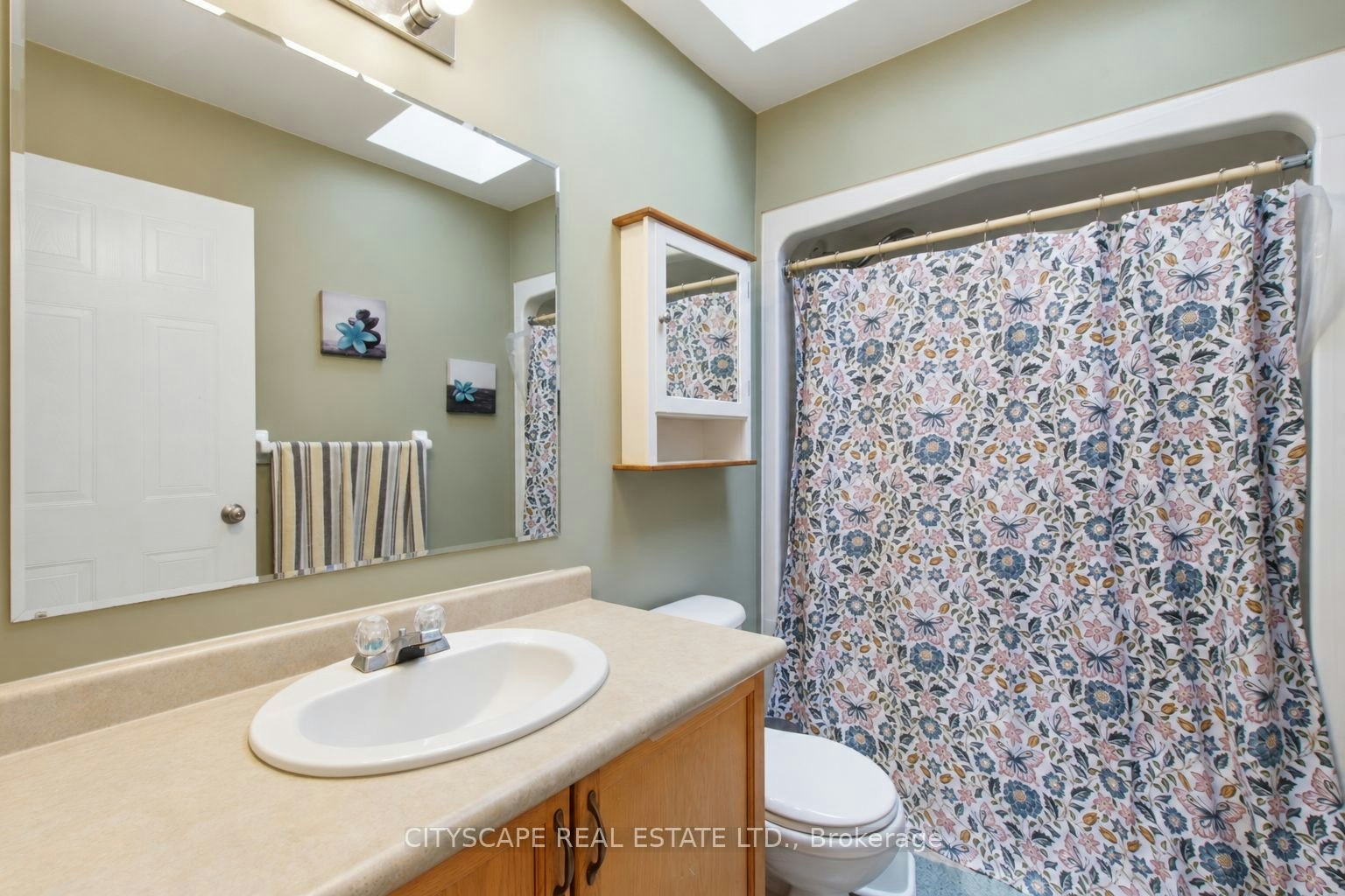 24 Gees Way, Cambridge, ON, N3C 4M5 - 14