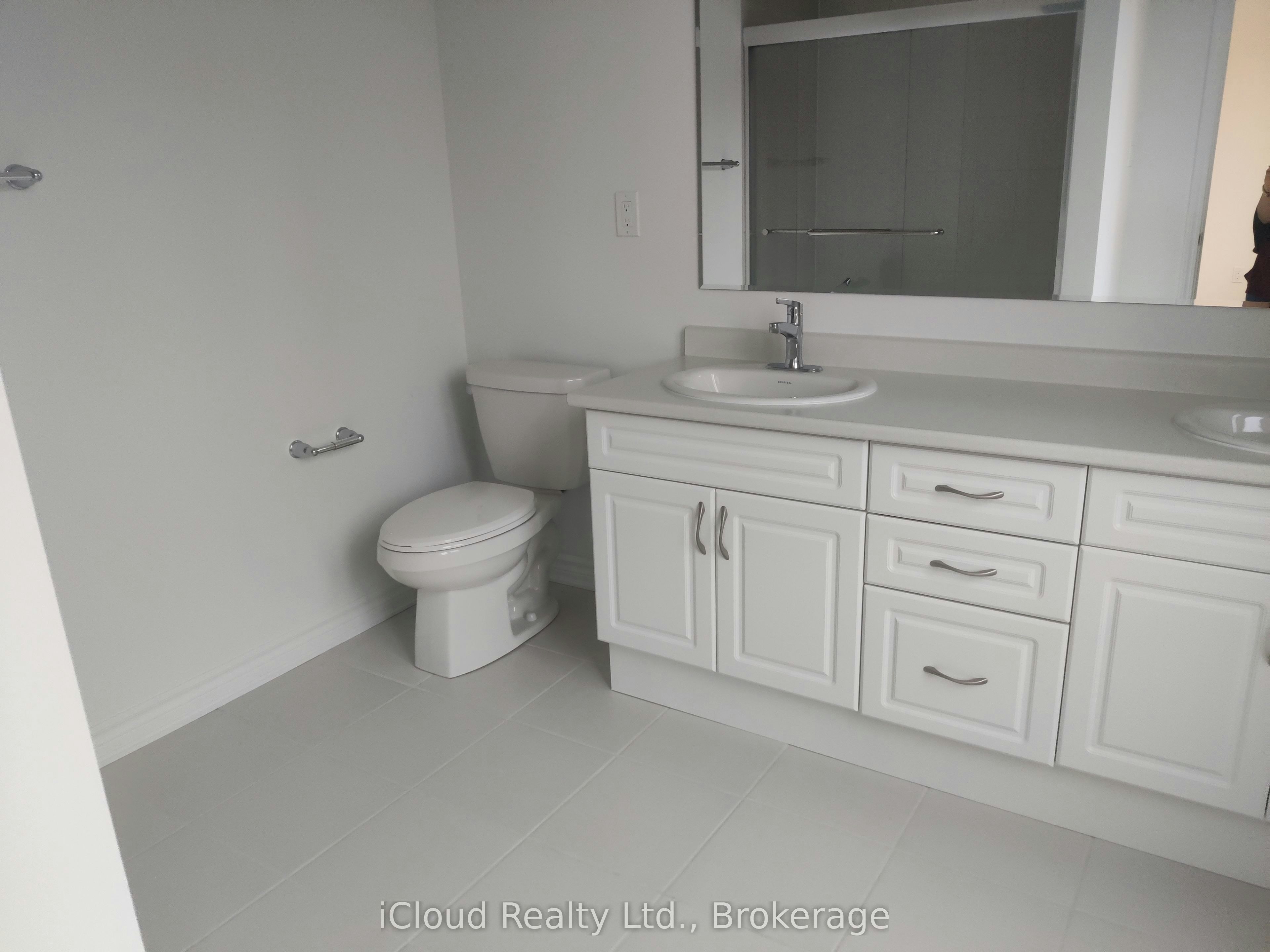 26 Milt Schmidt Street, Kitchener, ON, N2R 0T2 - 3