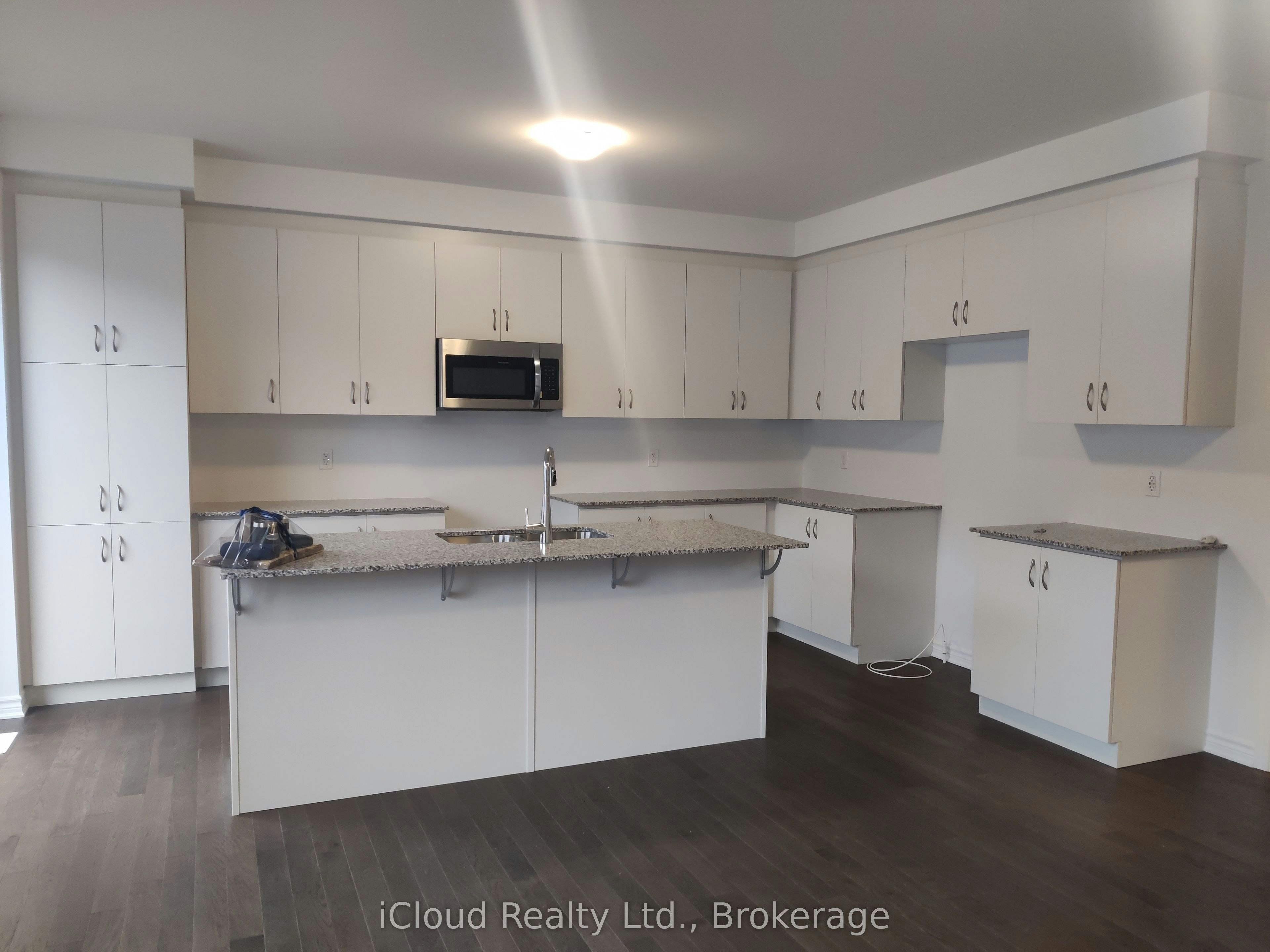 26 Milt Schmidt Street, Kitchener, ON, N2R 0T2 - 13
