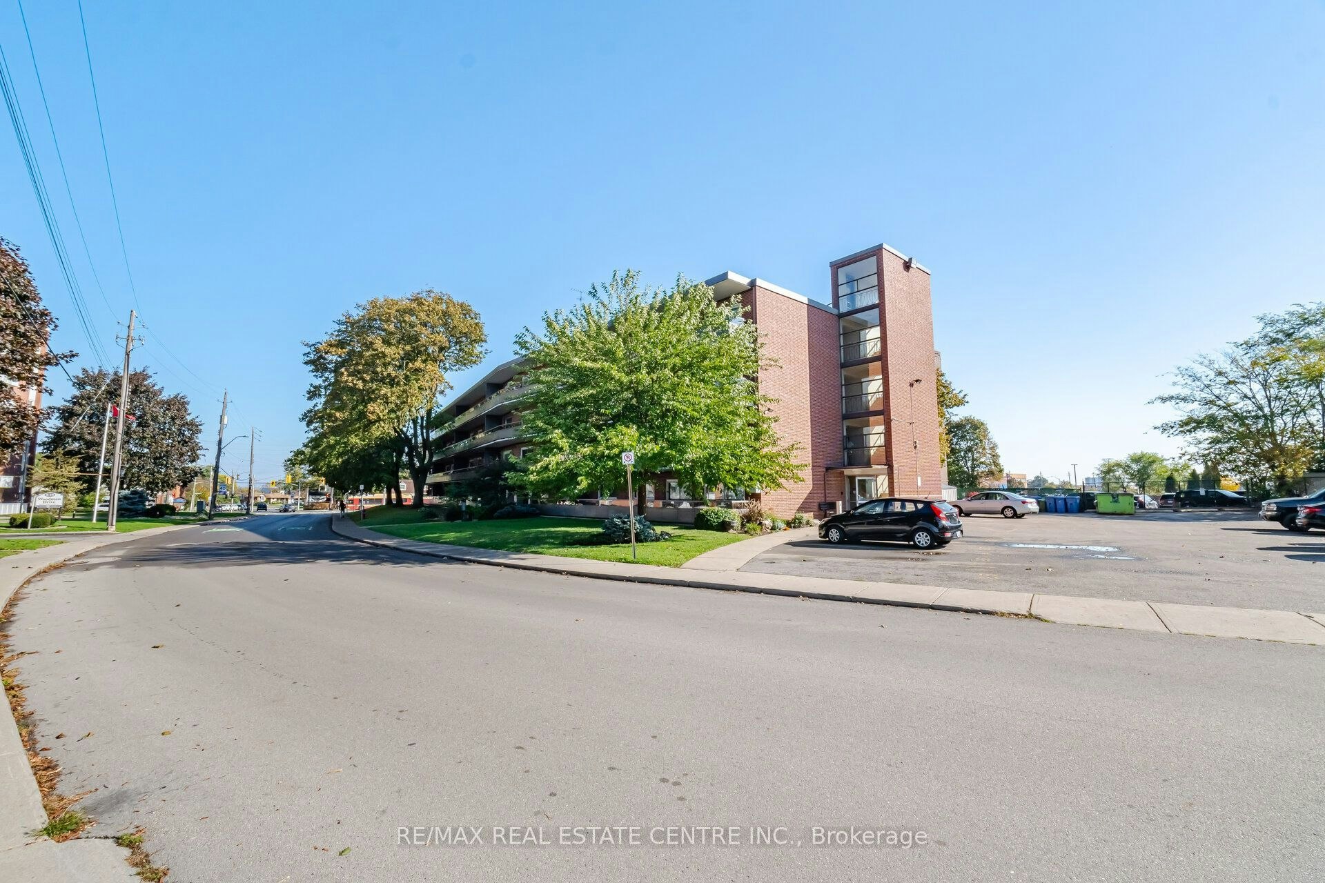 204-11 Woodman Drive S, Hamilton, ON, L8K 4E3