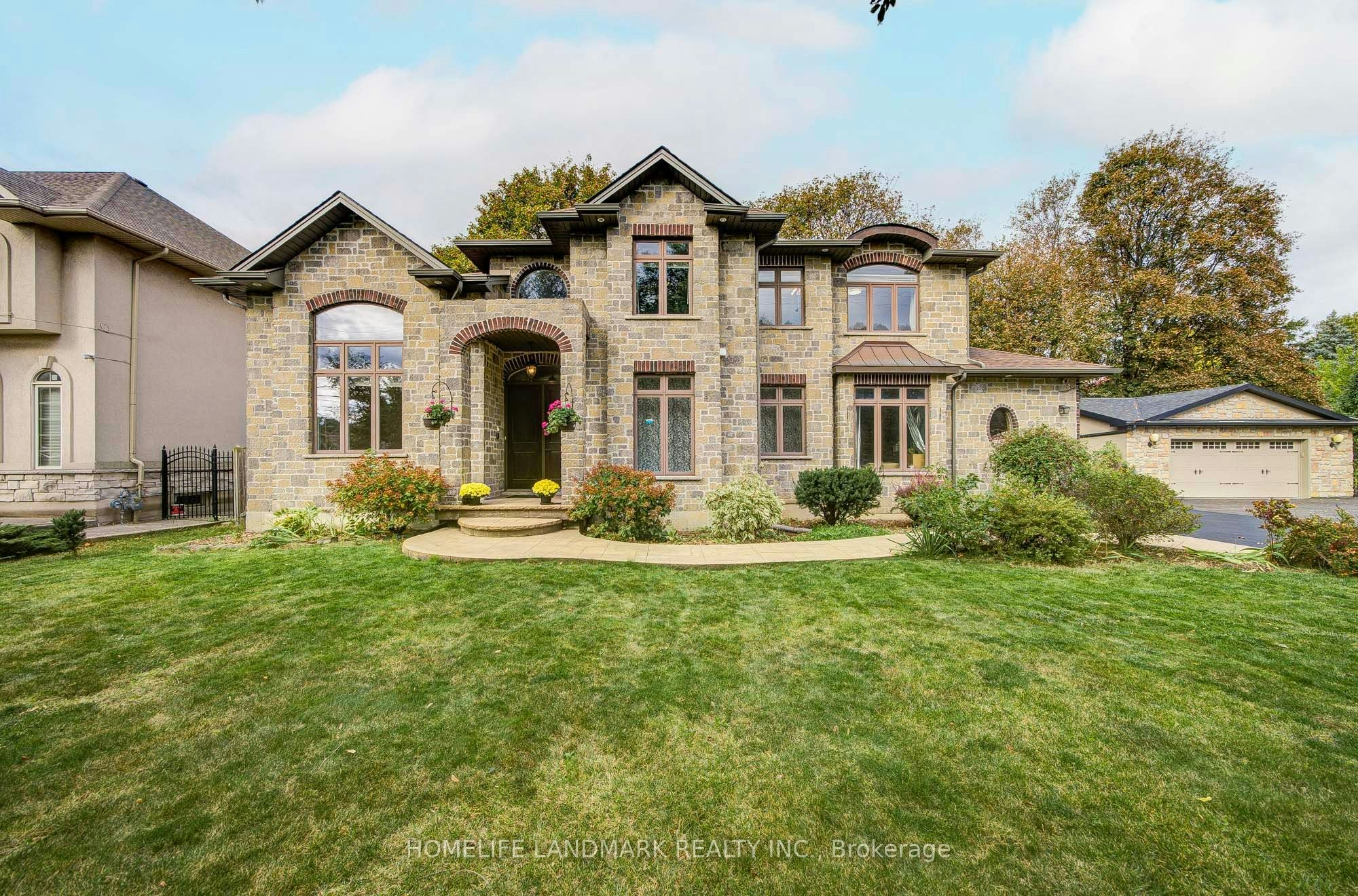 668 Garth Street, Hamilton, ON, L9C 4K2