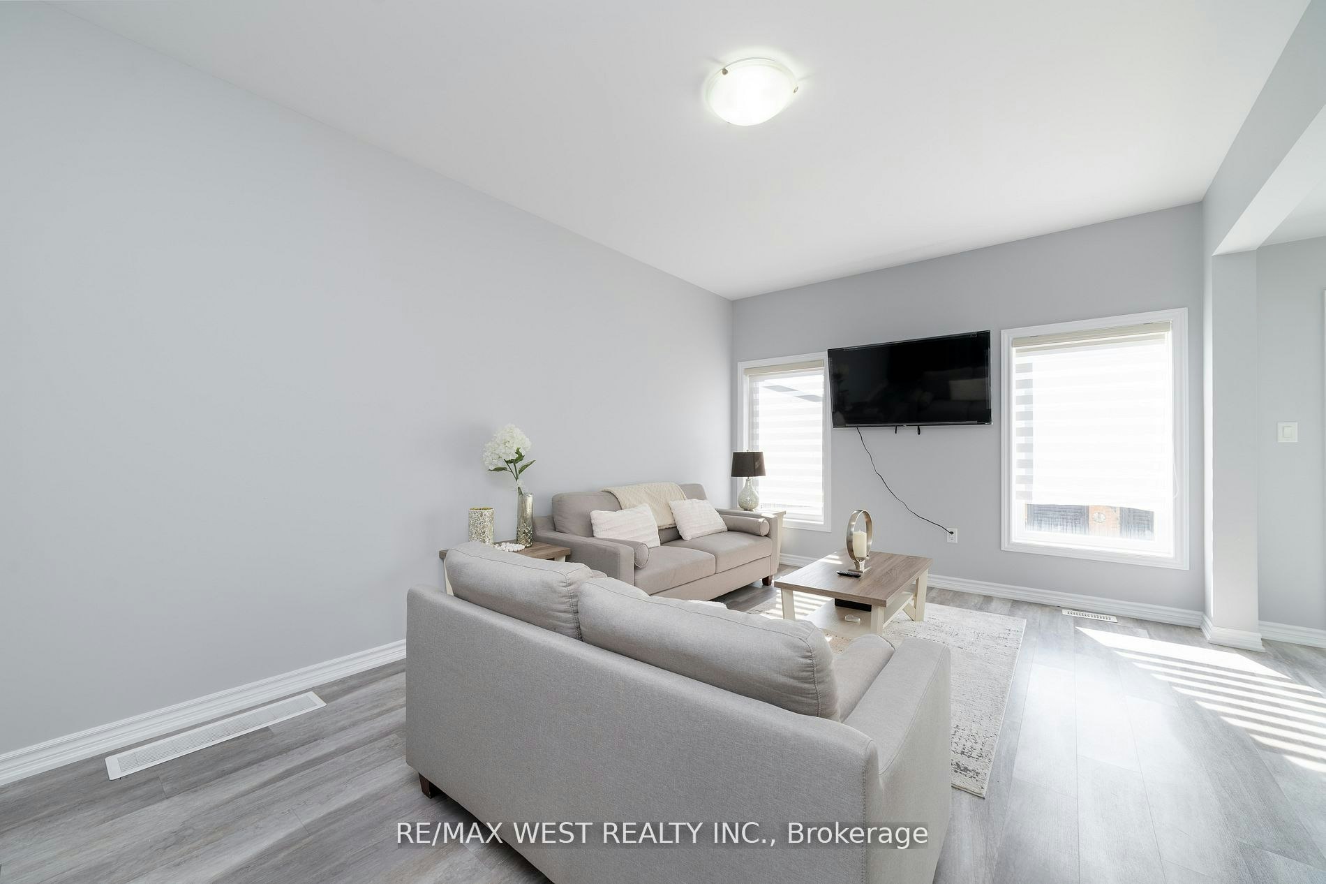 44-324 Equestrian Way, Cambridge, ON, N3E 0E2 - 12