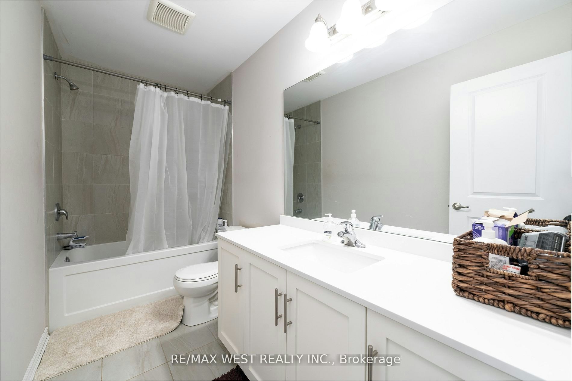 44-324 Equestrian Way, Cambridge, ON, N3E 0E2 - 20