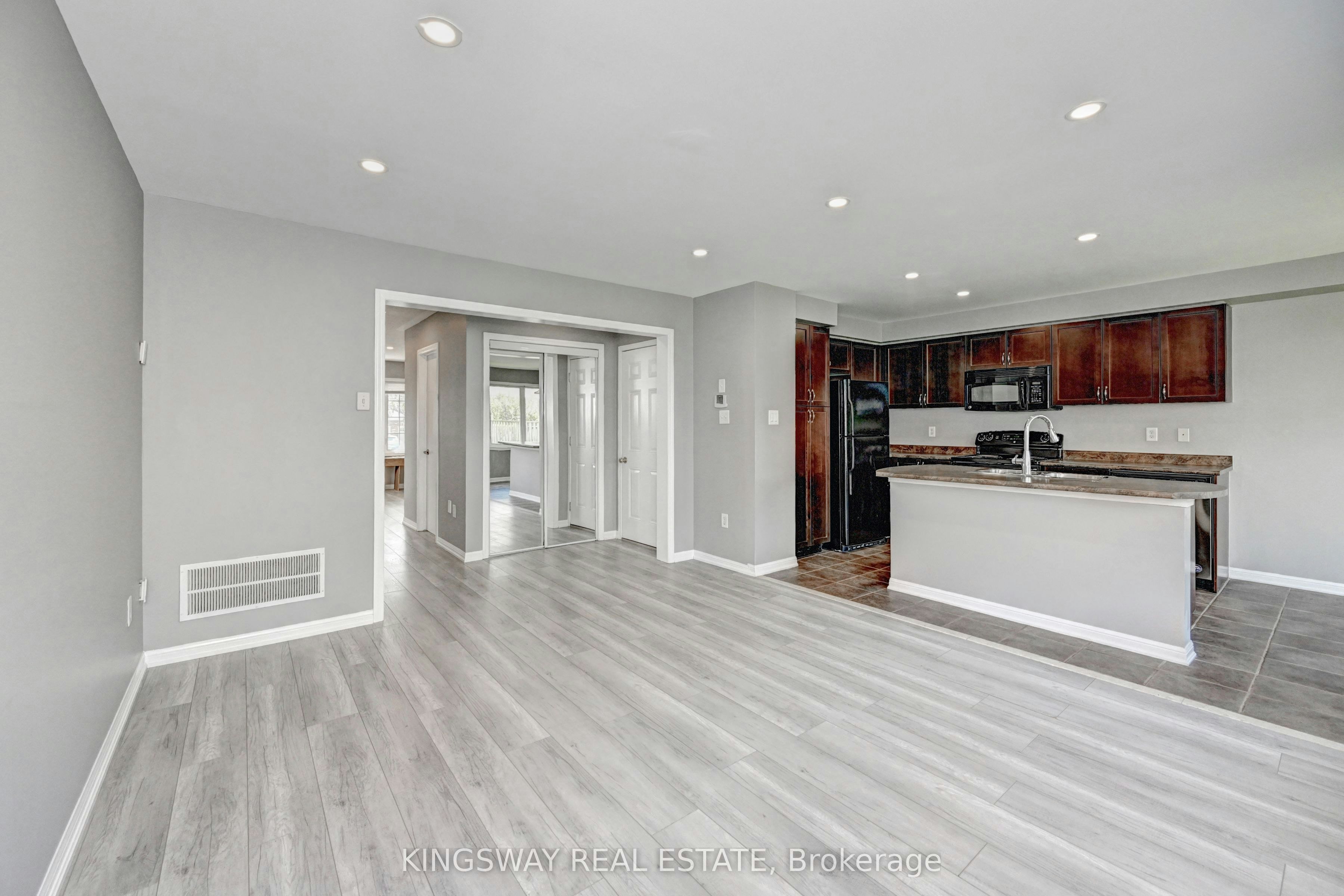 103 Blackbird Circle, Cambridge, ON, N3C 0A9 - 17