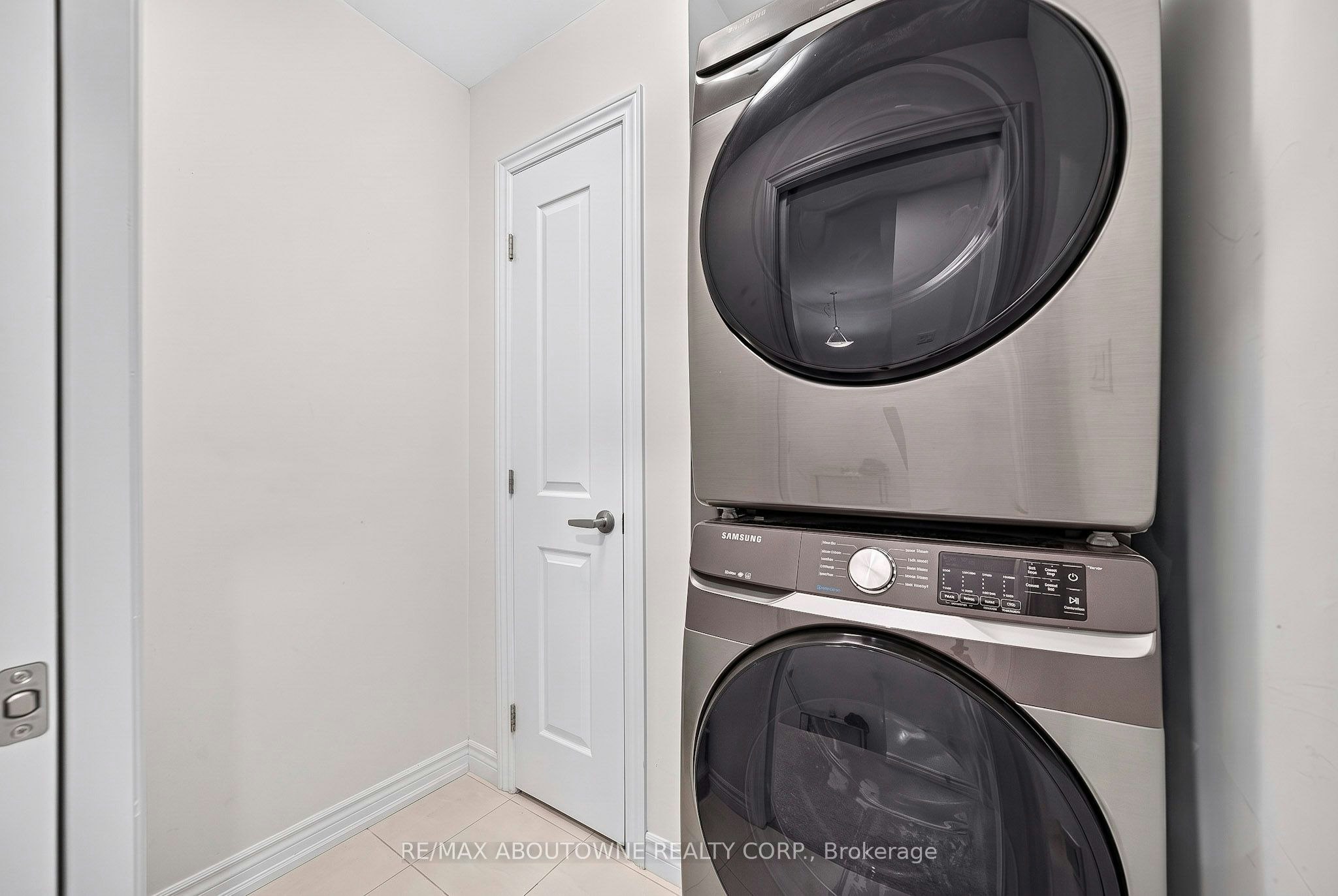 33 Bellhouse Avenue, Brantford, ON, N3T 0T9 - 23