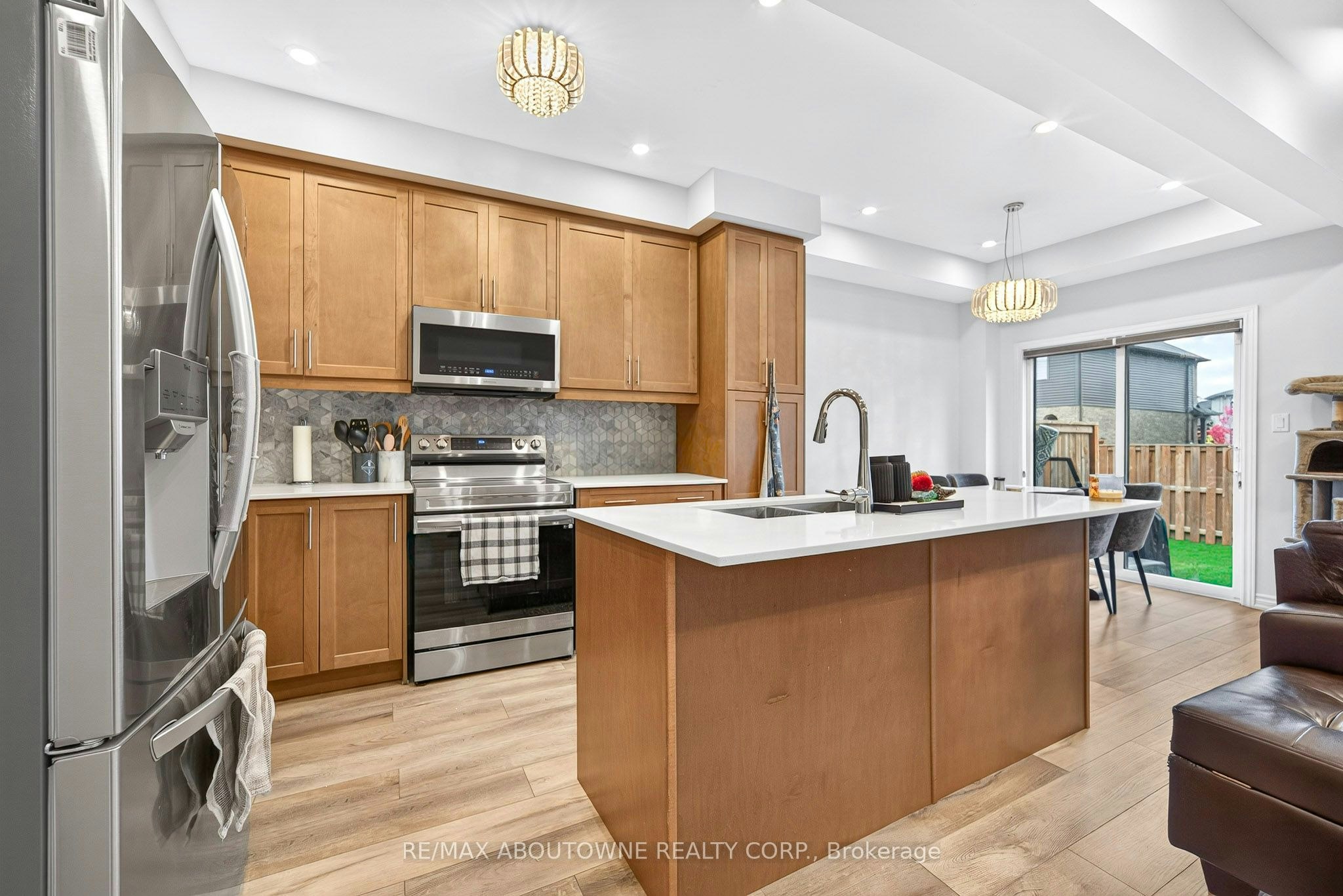 33 Bellhouse Avenue, Brantford, ON, N3T 0T9 - 6