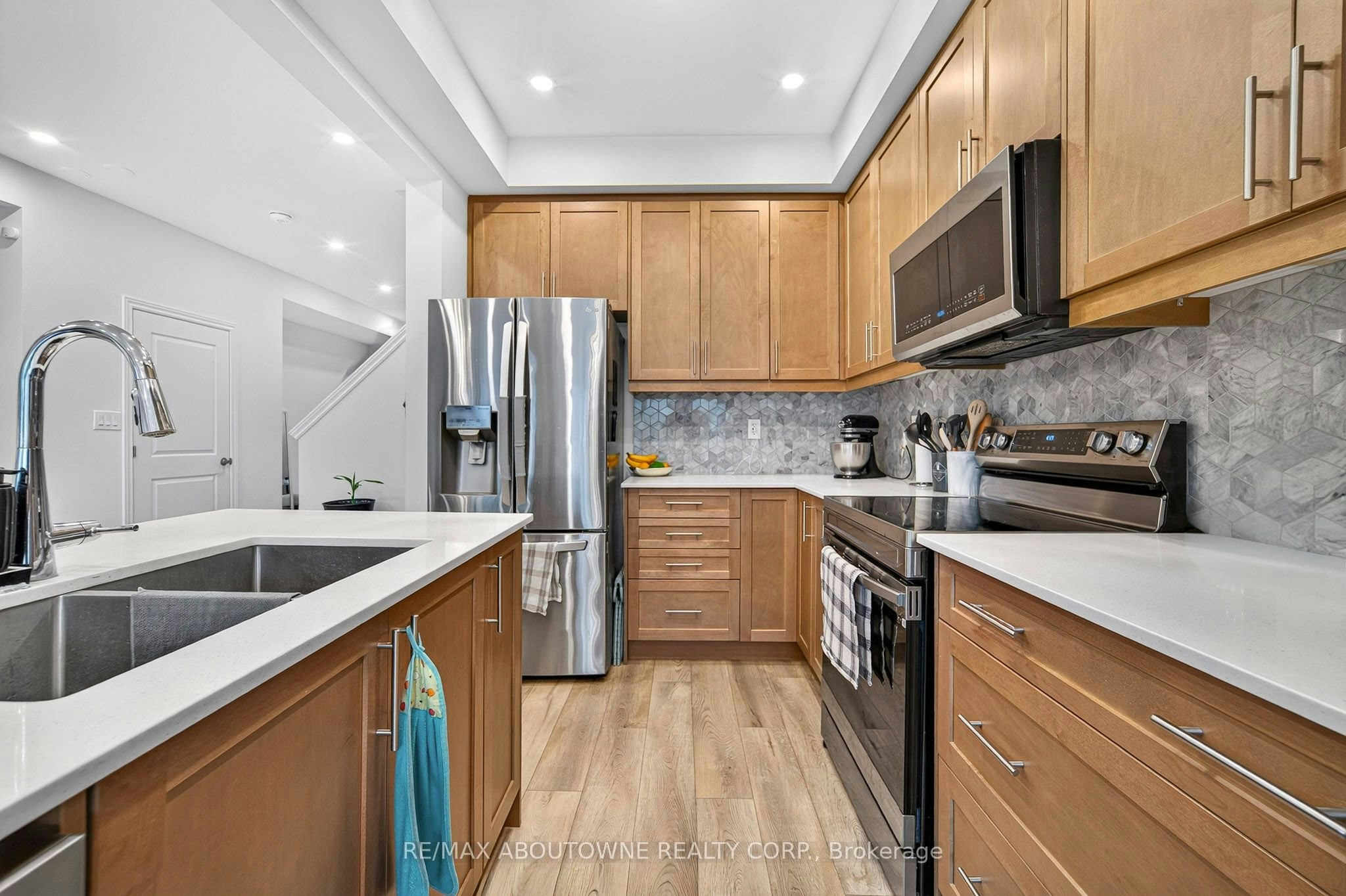 33 Bellhouse Avenue, Brantford, ON, N3T 0T9 - 9