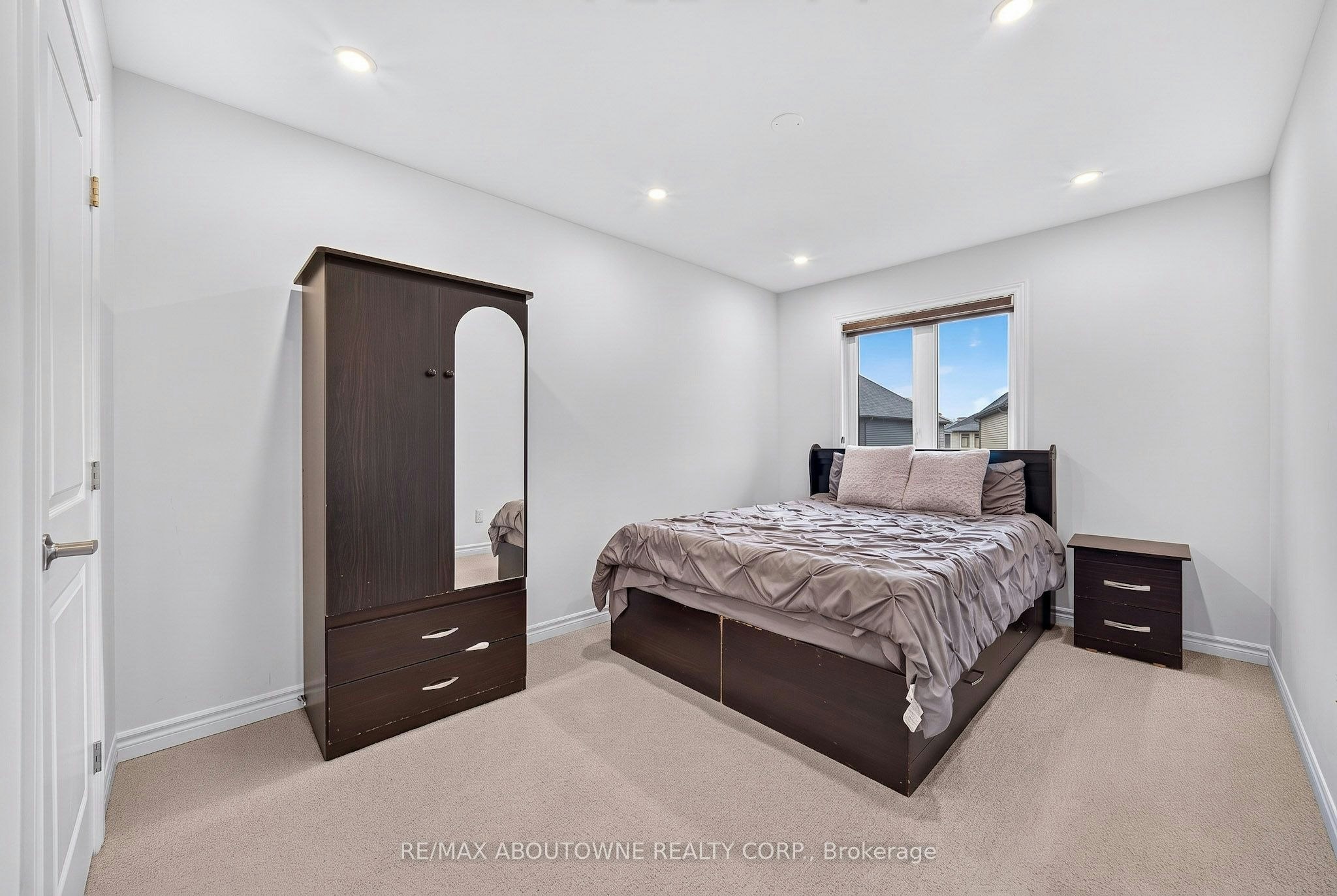 33 Bellhouse Avenue, Brantford, ON, N3T 0T9 - 17