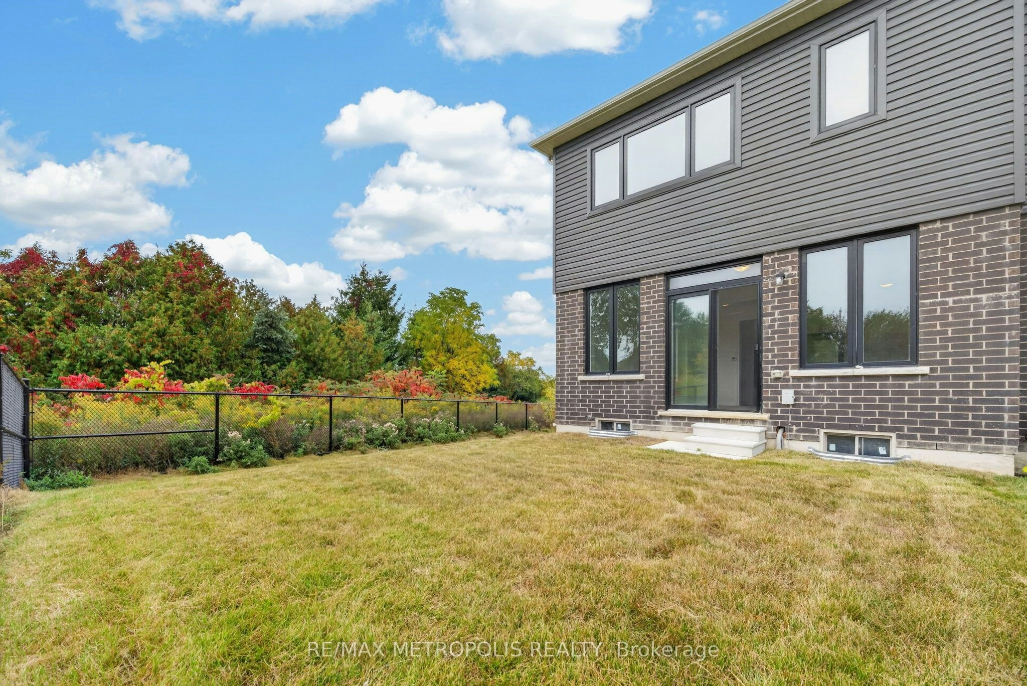 113 Watts Mews, Kawartha Lakes, ON, K9V 5V4 - 11