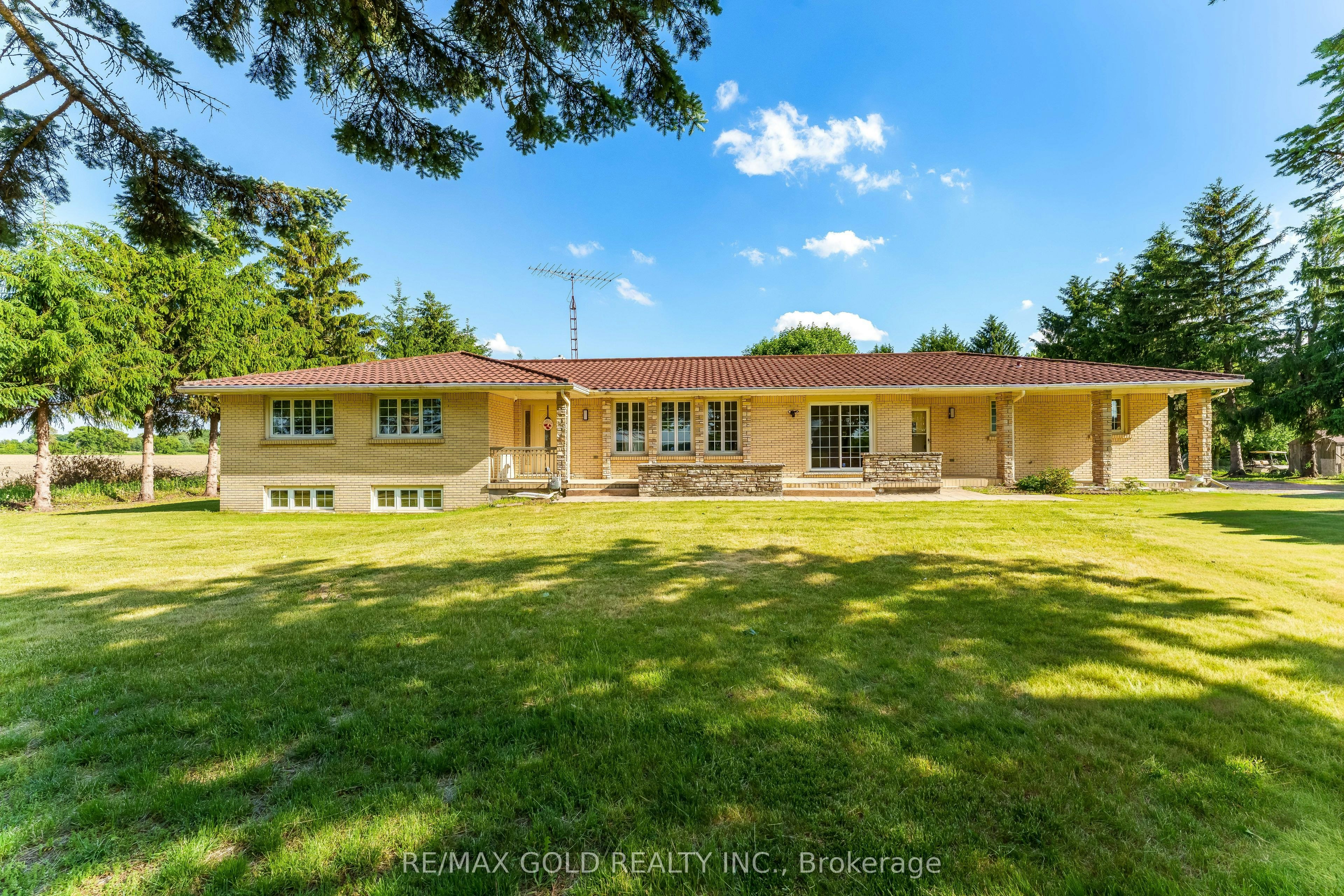 2047 Hamilton Road, London, ON, N6M 1G1