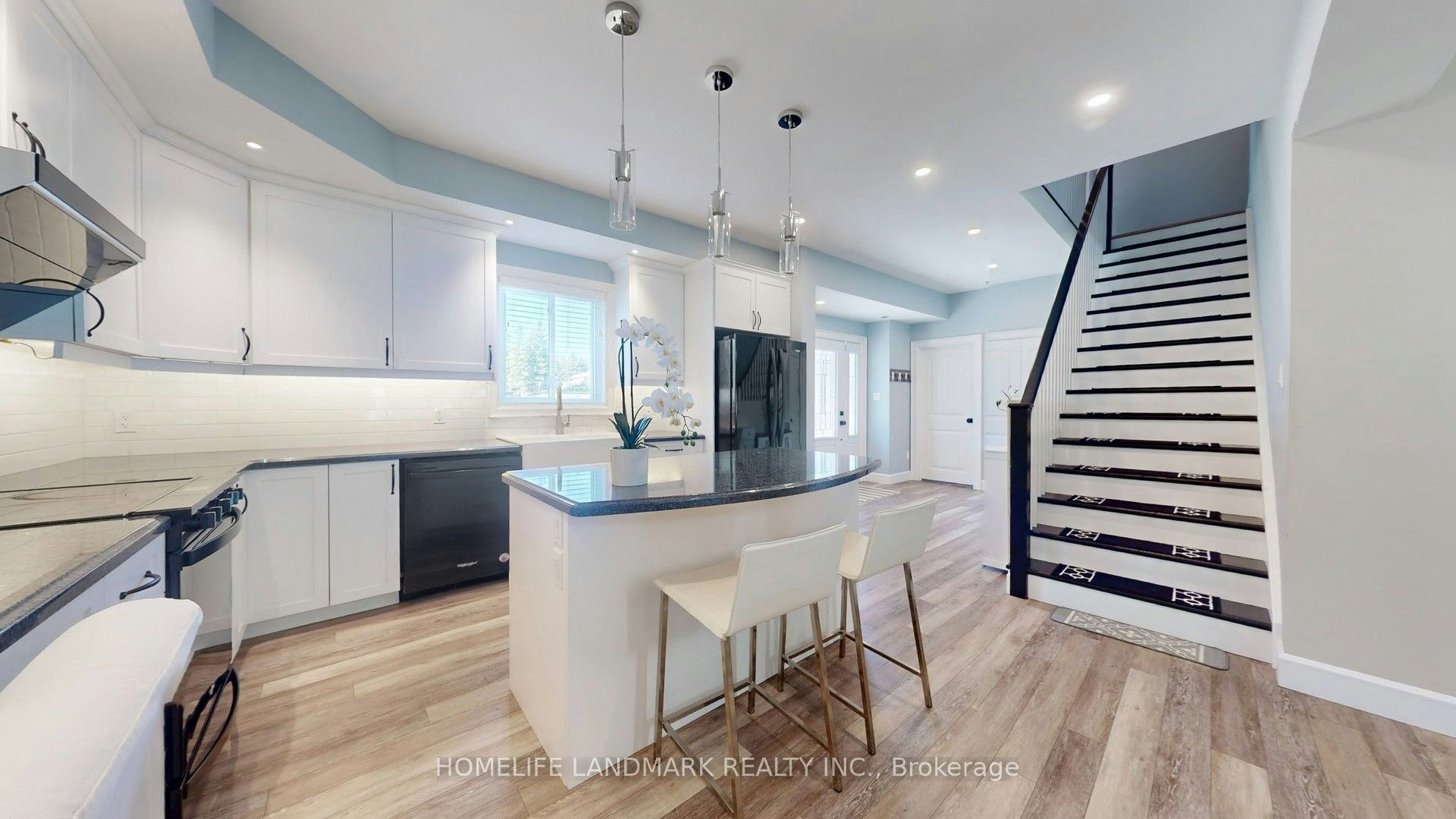 208 Lakeshore Drive, Kawartha Lakes, ON, K0M 1A0 - 9
