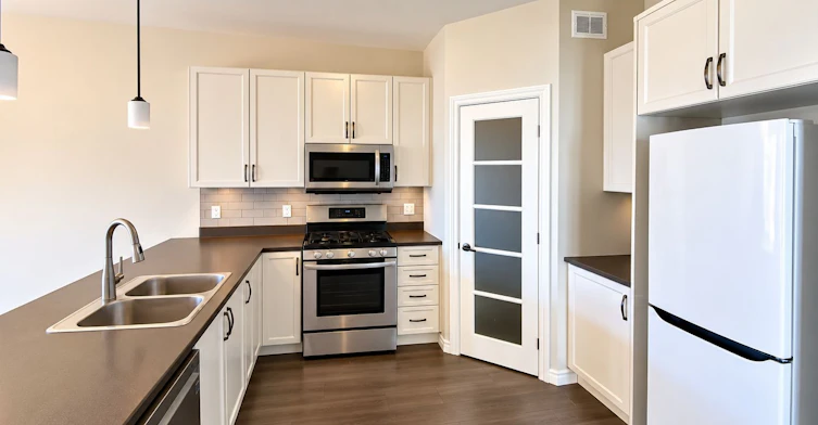64 Ledgerock Court, Quinte West, ON, K8R 0A1 - 2