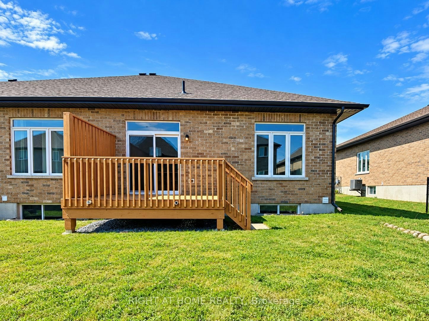 64 Ledgerock Court, Quinte West, ON, K8R 0A1 - 9