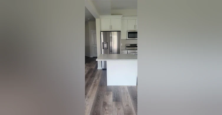 7413 Matteo Drive, Niagara Falls, ON, L2H 3T3 - 4