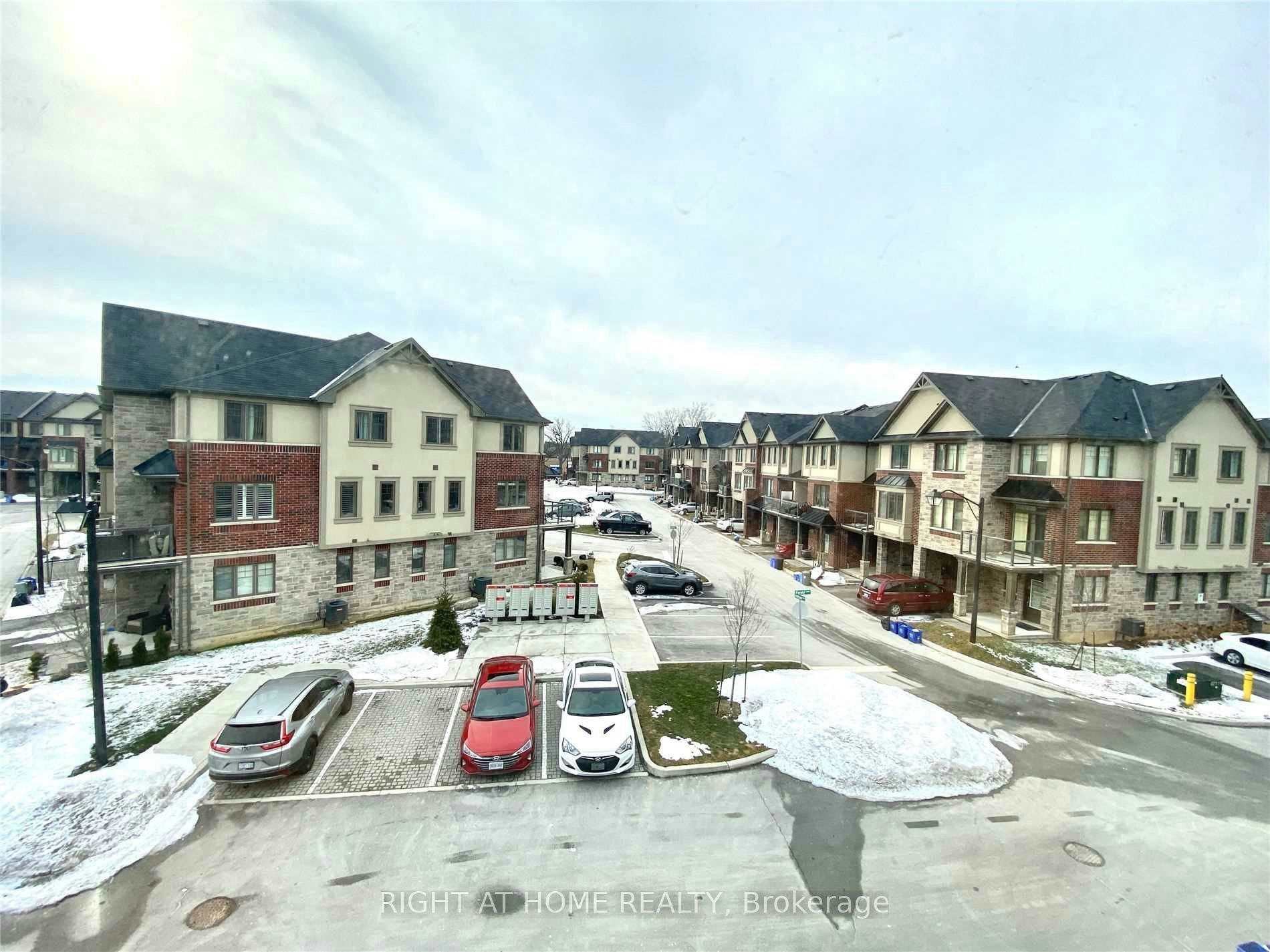 42 Farley Lane, Hamilton, ON, L9G 3K9 - 3